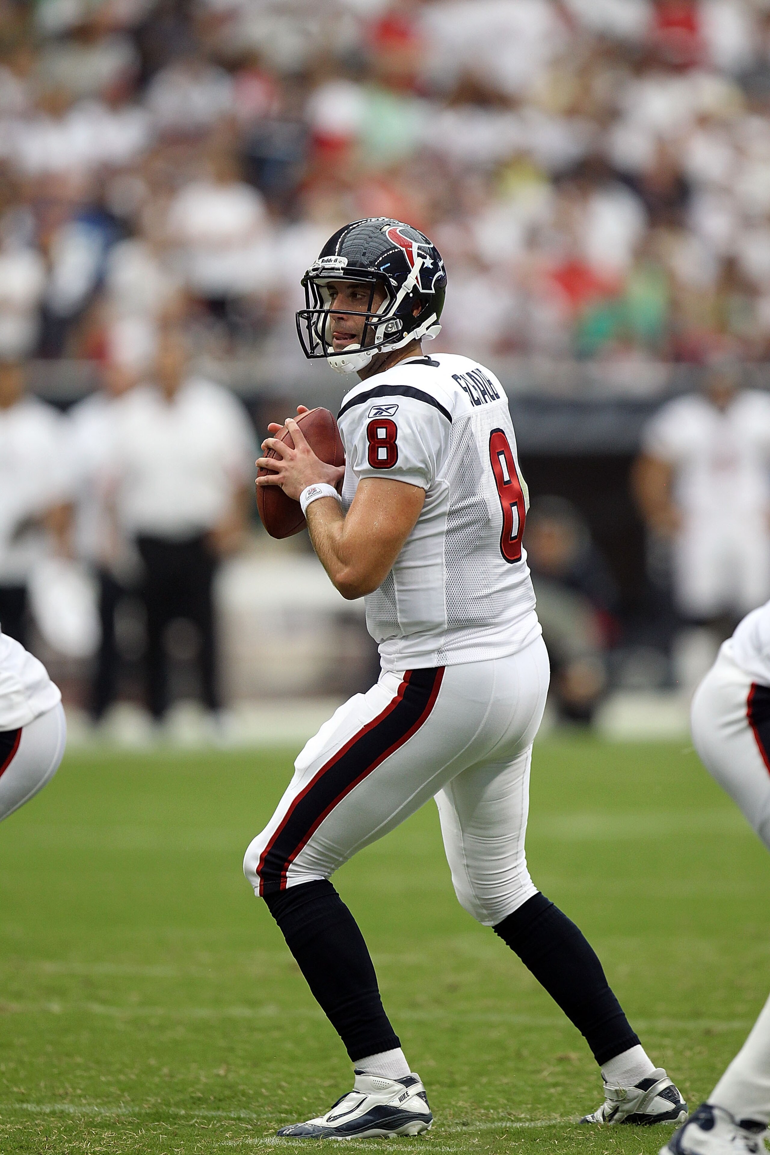 HOUSTON - SEPTEMBER 12: Quarterback Matt Schaub #8 at Reliant Stadium on September 12, 2010 in Houston, Texas. (Photo by Ronald Martinez/Getty Images) HOUSTON - SEPTEMBER 12: Quarterback Matt Schaub #8 at Reliant Stadium on September 12, 2010 in Houston, Texas. (Photo by Ronald Martinez/Getty Images)