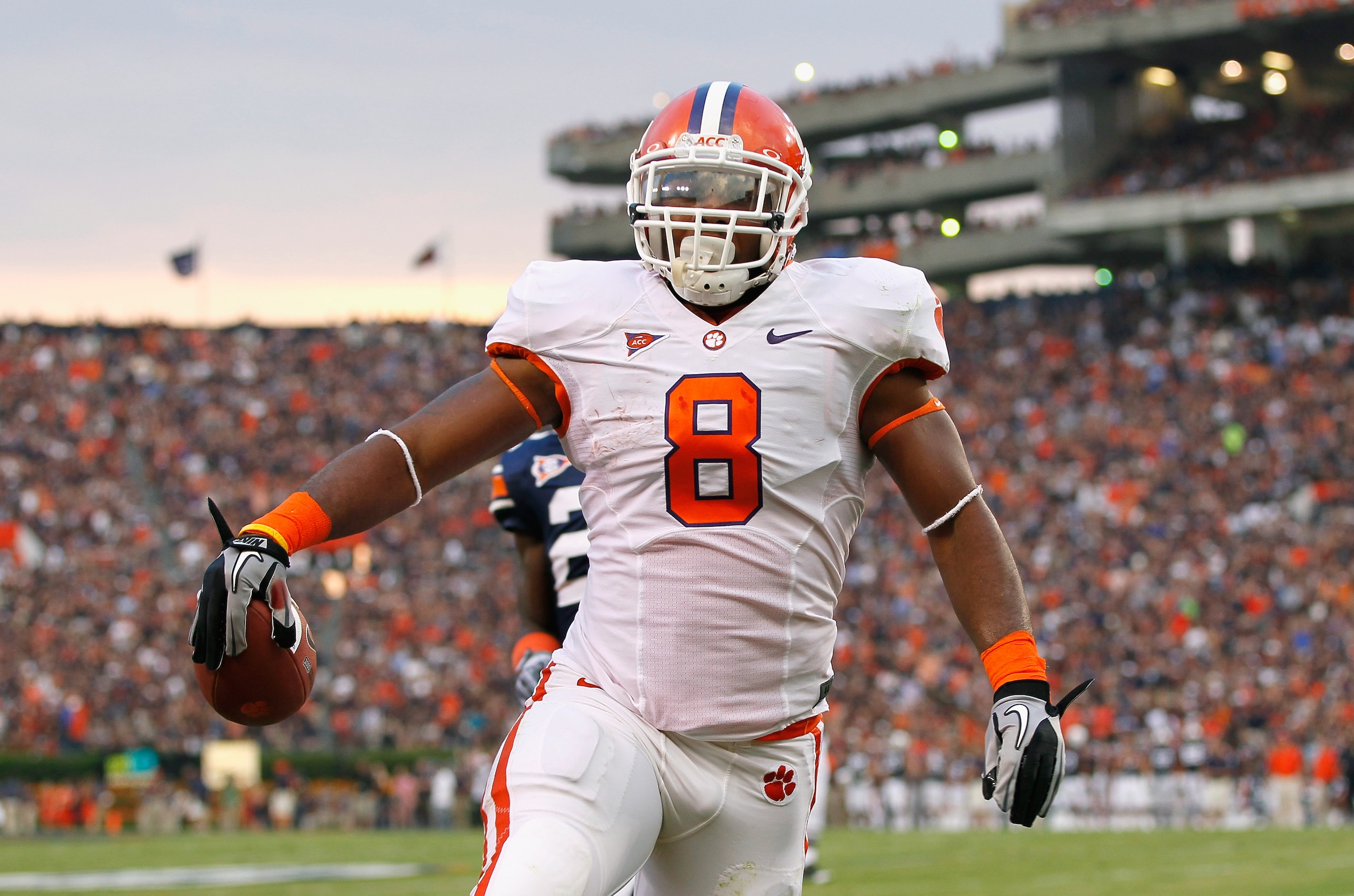 AUBURN, AL - SEPTEMBER 18:  Jamie Harper #8 of the Clemson Tigers scores a touchdown against the Auburn Tigers at Jordan-Hare Stadium on September 18, 2010 in Auburn, Alabama.  (Photo by Kevin C. Cox/Getty Images)