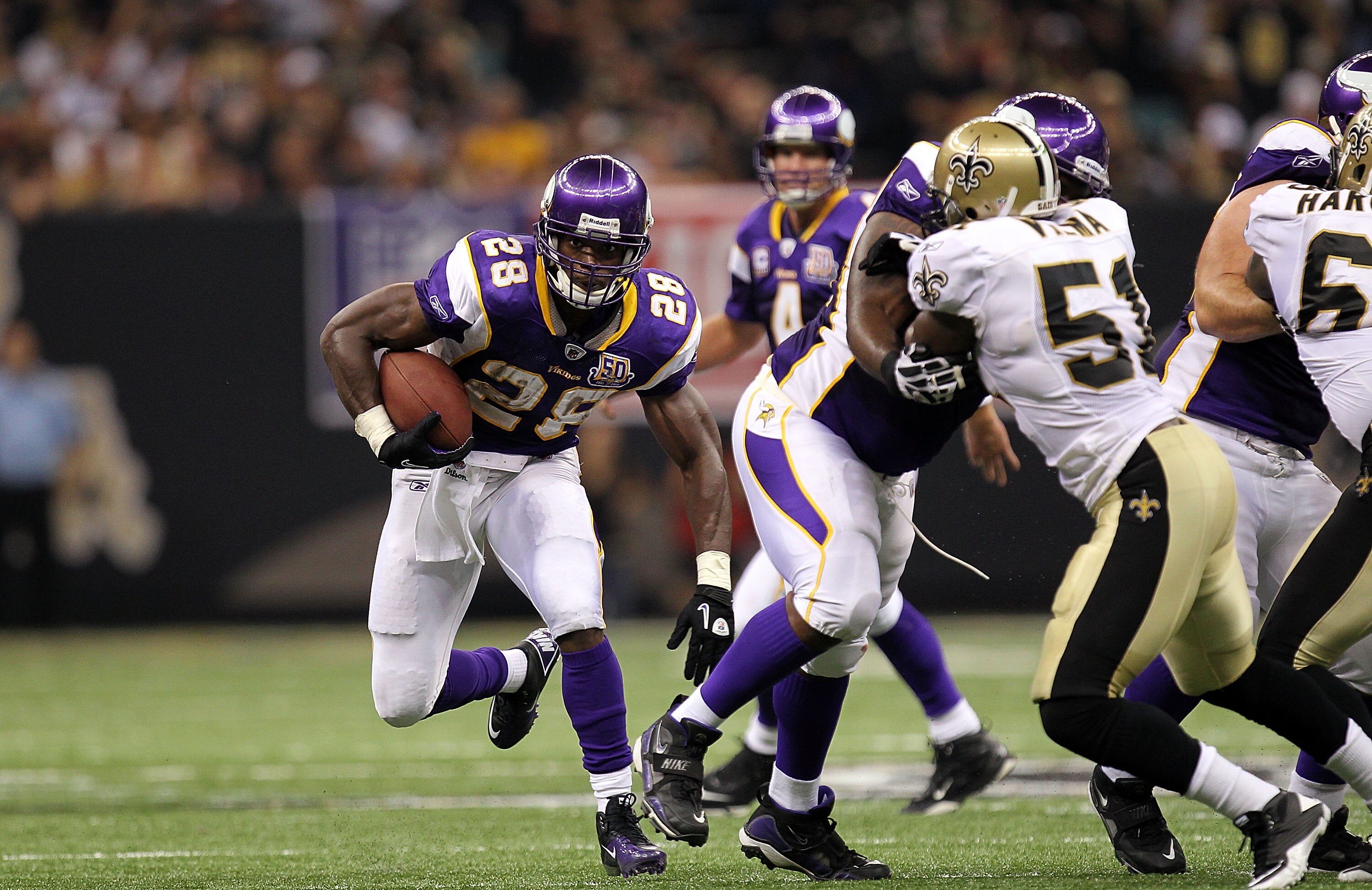 NEW ORLEANS - SEPTEMBER 09:  Adrian Peterson #28 of the Minnesota Vikings at Louisiana Superdome on September 9, 2010 in New Orleans, Louisiana.  (Photo by Ronald Martinez/Getty Images)