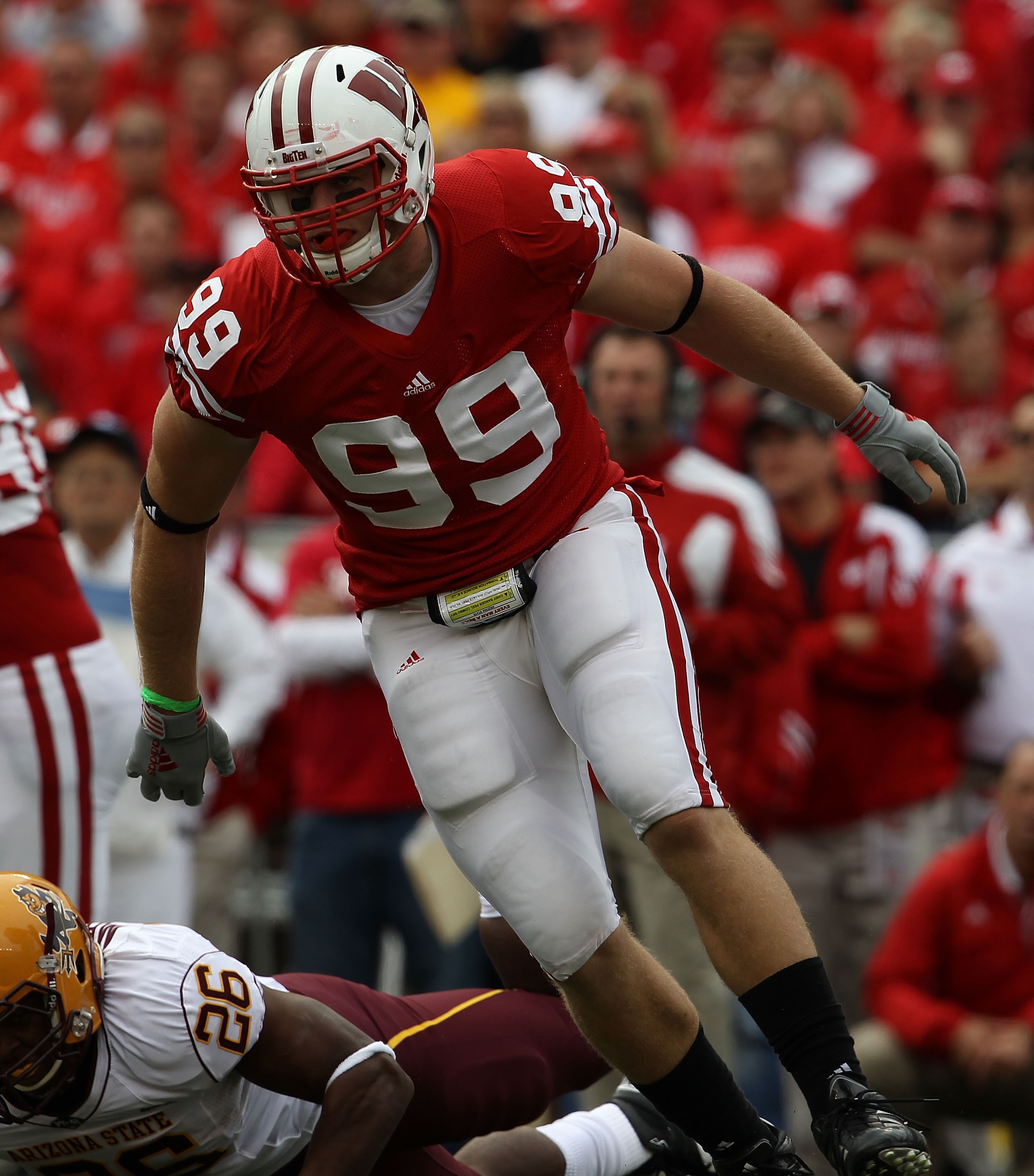 MADISON, WI - SEPTEMBER 18: J.J. Watt #99 of the Wisconsin Badgers rushes against the Arizona State Sun Devils at Camp Randall Stadium on September 18, 2010 in Madison, Wisconsin. Wisconsin defeated Arizona State 20-19. Wisconsin defeated Arizona State 20