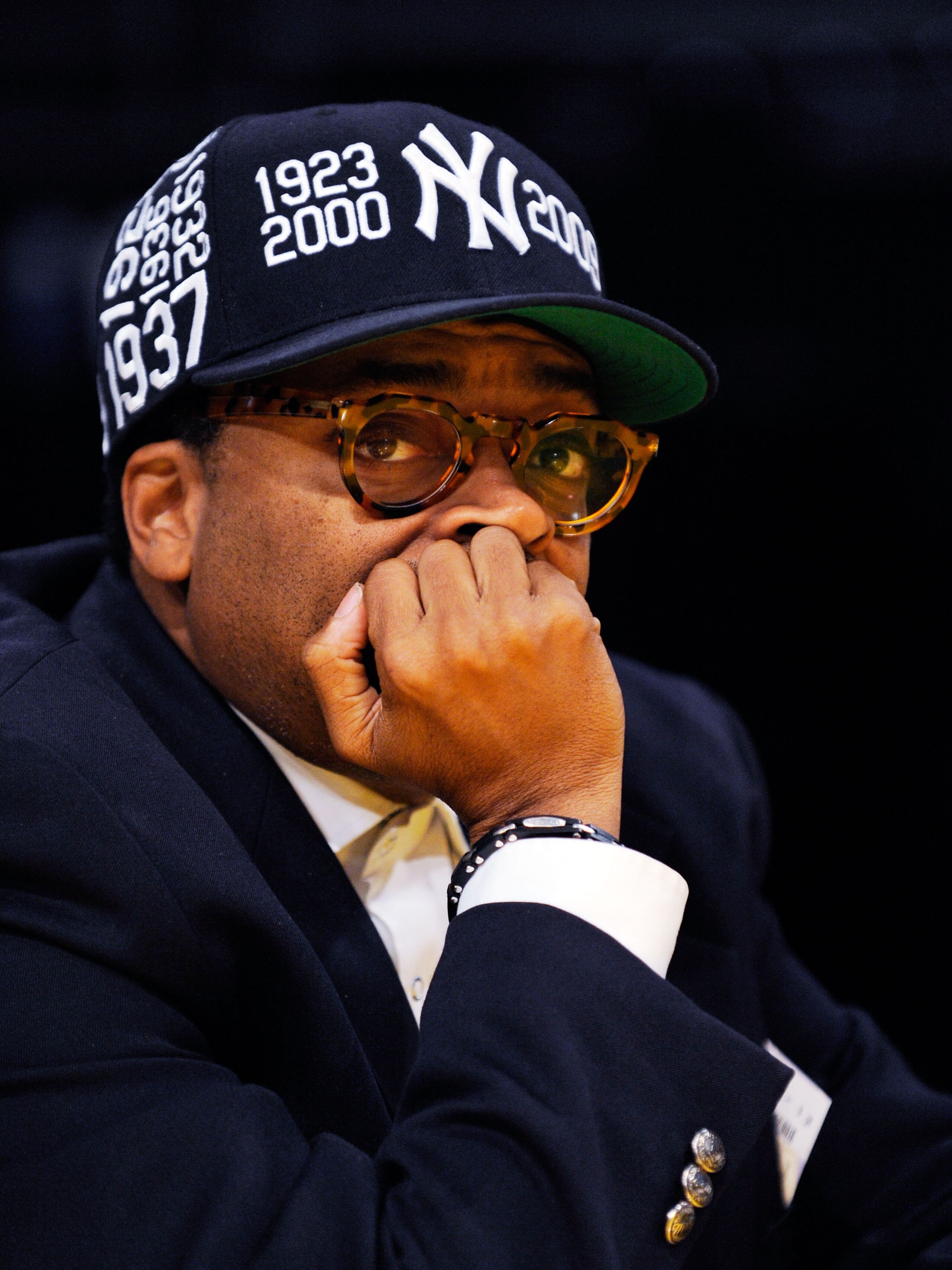 LOS ANGELES, CA - NOVEMBER 24:  Film maker Spike Lee attends the NBA game between the New York Knicks and Los Angeles Lakers Staples Center on November 24, 2009 in Los Angeles, California.  NOTE TO USER: User expressly acknowledges and agrees that, by dow