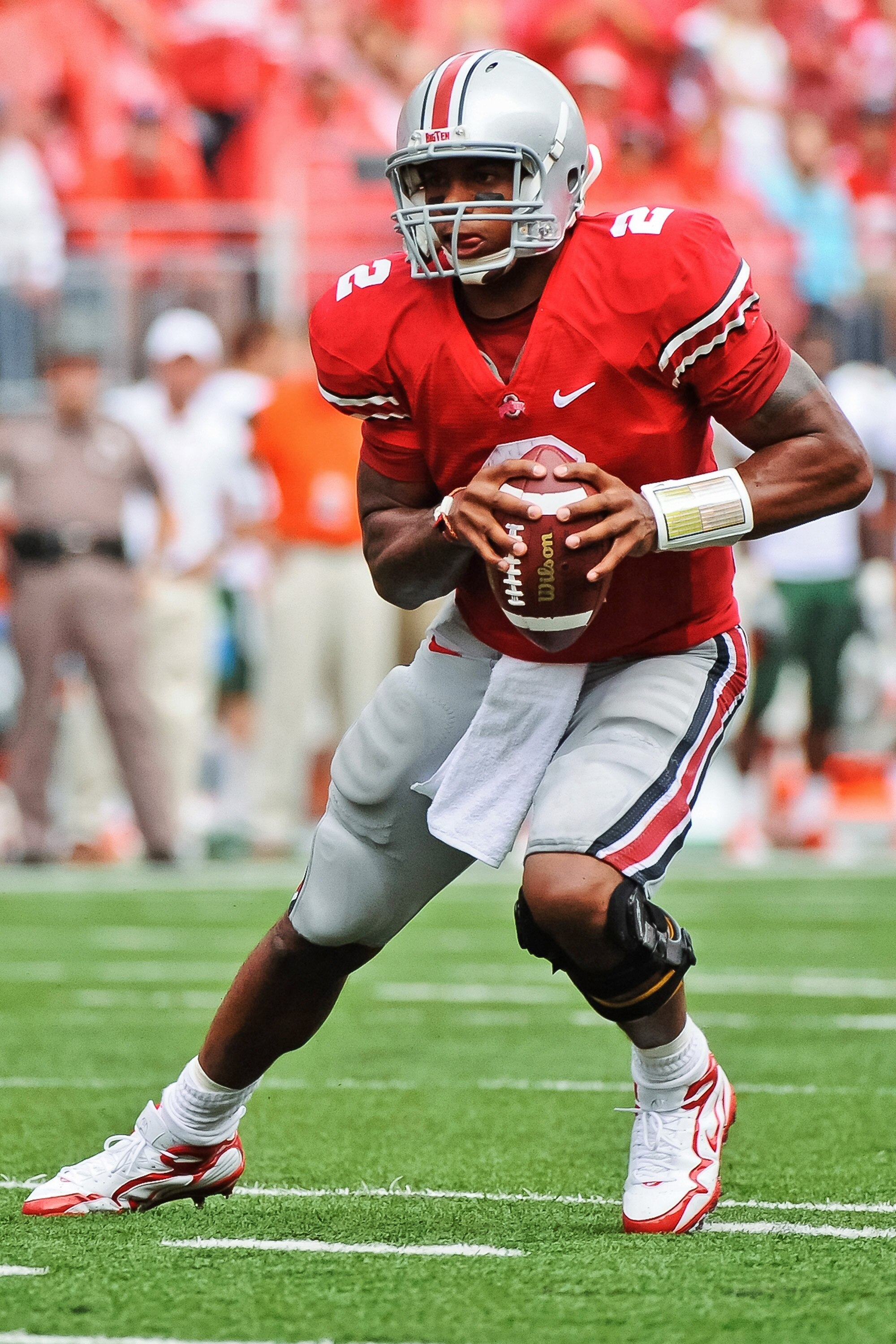 COLUMBUS, OH - SEPTEMBER 11:  Quarterback Terrelle Pryor #2 of the Ohio State Buckeyes runs with the ball against the Miami Hurricanes at Ohio Stadium on September 11, 2010 in Columbus, Ohio.  (Photo by Jamie Sabau/Getty Images)