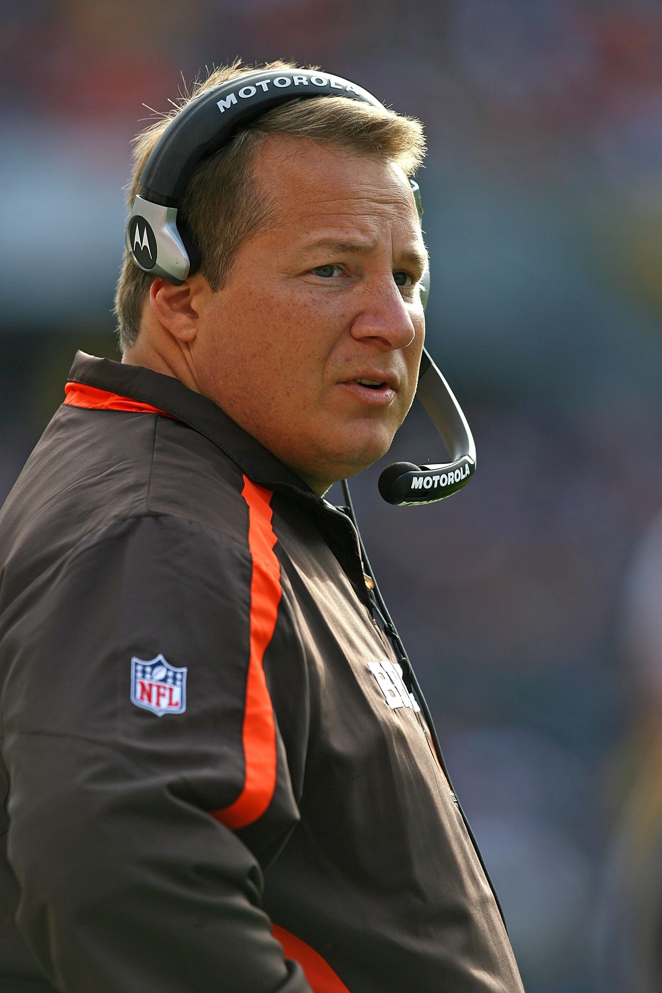 CHICAGO - NOVEMBER 01: Head coach Eric Mangini of the Cleveland Browns watches as his team takes on the Chicago Bears at Soldier Field on November 1, 2009 in Chicago, Illinois. The Bears defeated the Browns 30-6. (Photo by Jonathan Daniel/Getty Images)