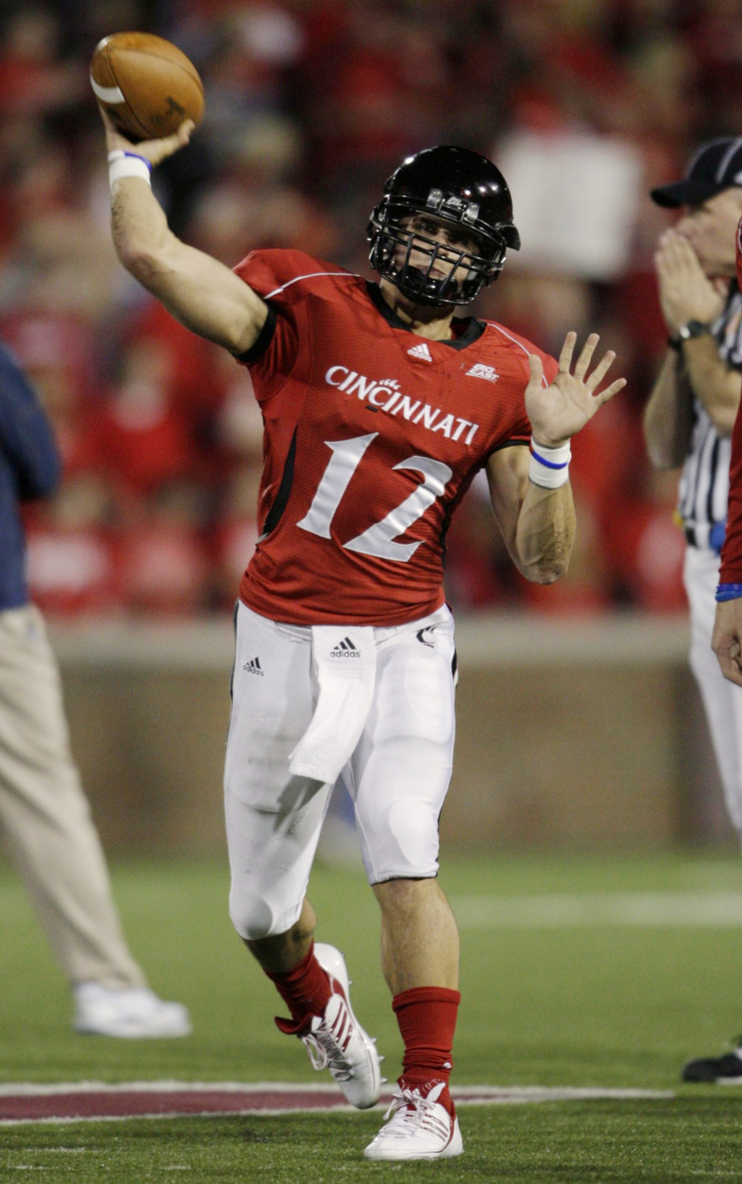 CINCINNATI - NOVEMBER 13: Quarterback Zach Collaros #12 of the the Cincinnati Bearcats warms up before the game against the West Virginia Mountaineers at Nippert Stadium on November 13, 2009 in Cincinnati, Ohio.  (Photo by Andy Lyons/Getty Images)