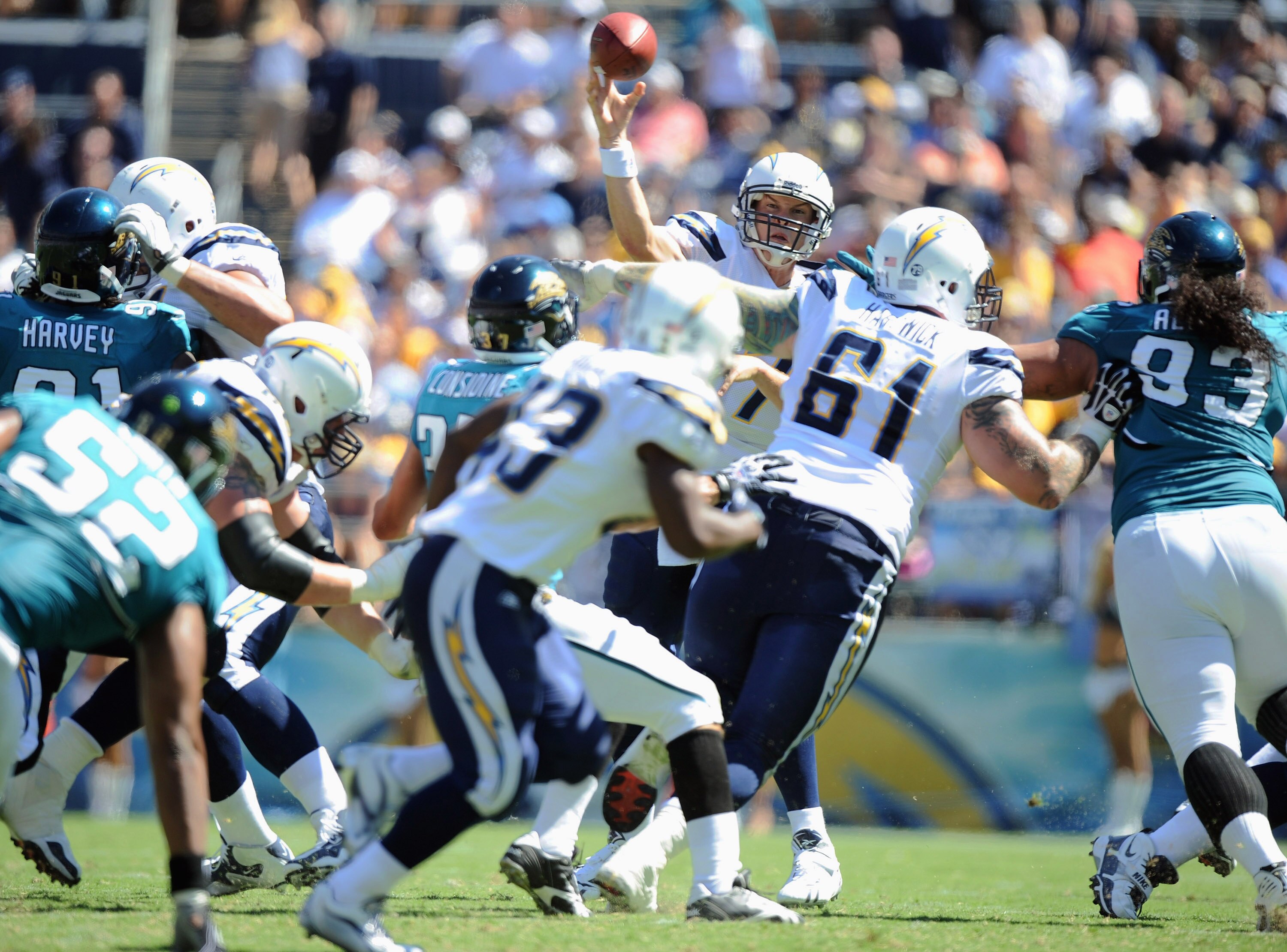 SAN DIEGO - SEPTEMBER 19:  Philip Rivers #17 of the San Diego Chargers passes to Darren Sproles #43 against the Jacksonville Jaguars during the second quarter at Qualcomm Stadium on September 19, 2010 in San Diego, California.  (Photo by Harry How/Getty I