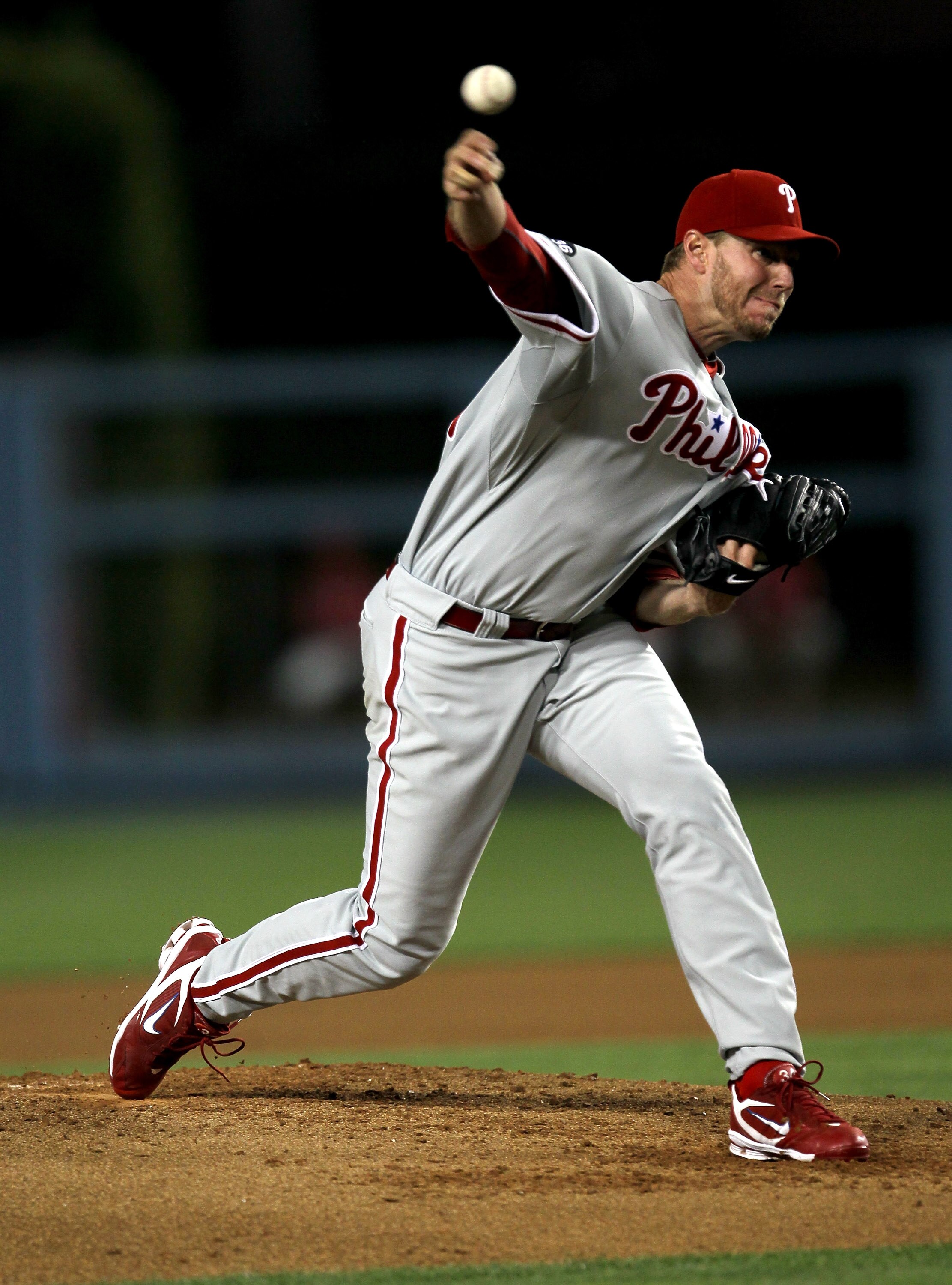 LOS ANGELES - AUGUST 30:  Roy Halladay #34 of the Philadelphia Phillies throws a pitch against the Los Angeles Dodgers on August 30, 2010 at Dodger Stadium  in Los Angeles, California.  (Photo by Stephen Dunn/Getty Images)