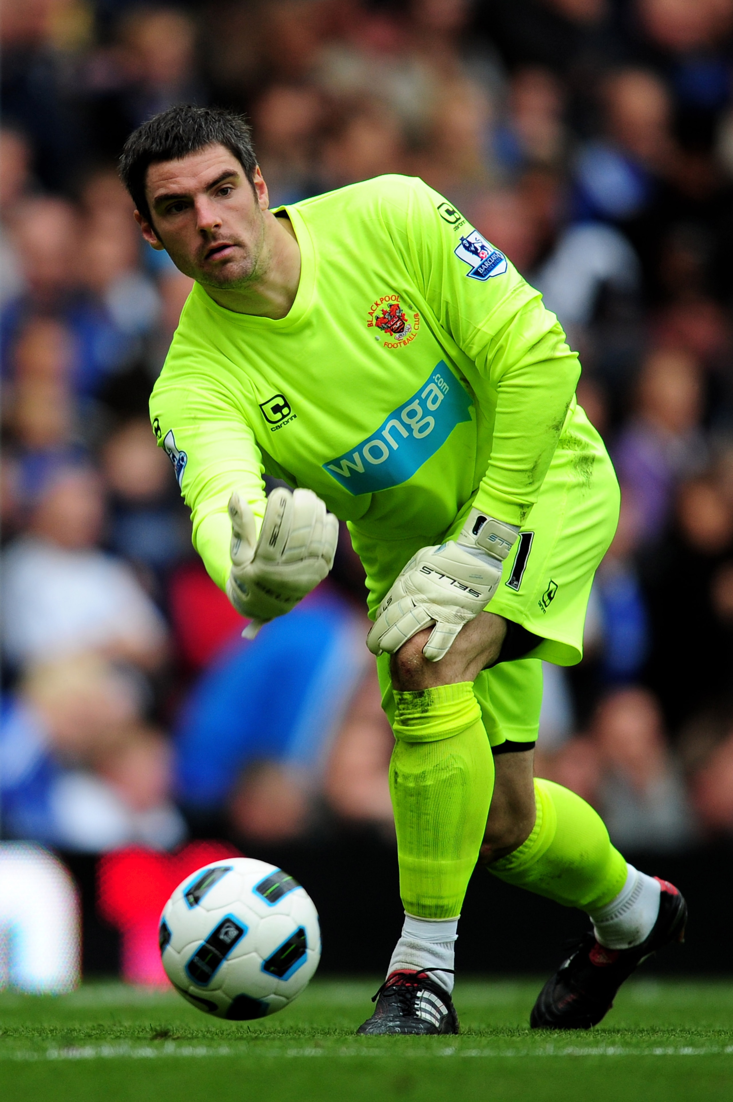 LONDON, ENGLAND - SEPTEMBER 19:  Matthew Gilks of Blackpool in action during the Barclays Premier League match between Chelsea and Blackpool at Stamford Bridge on September 19, 2010 in London, England.  (Photo by Mike Hewitt/Getty Images)