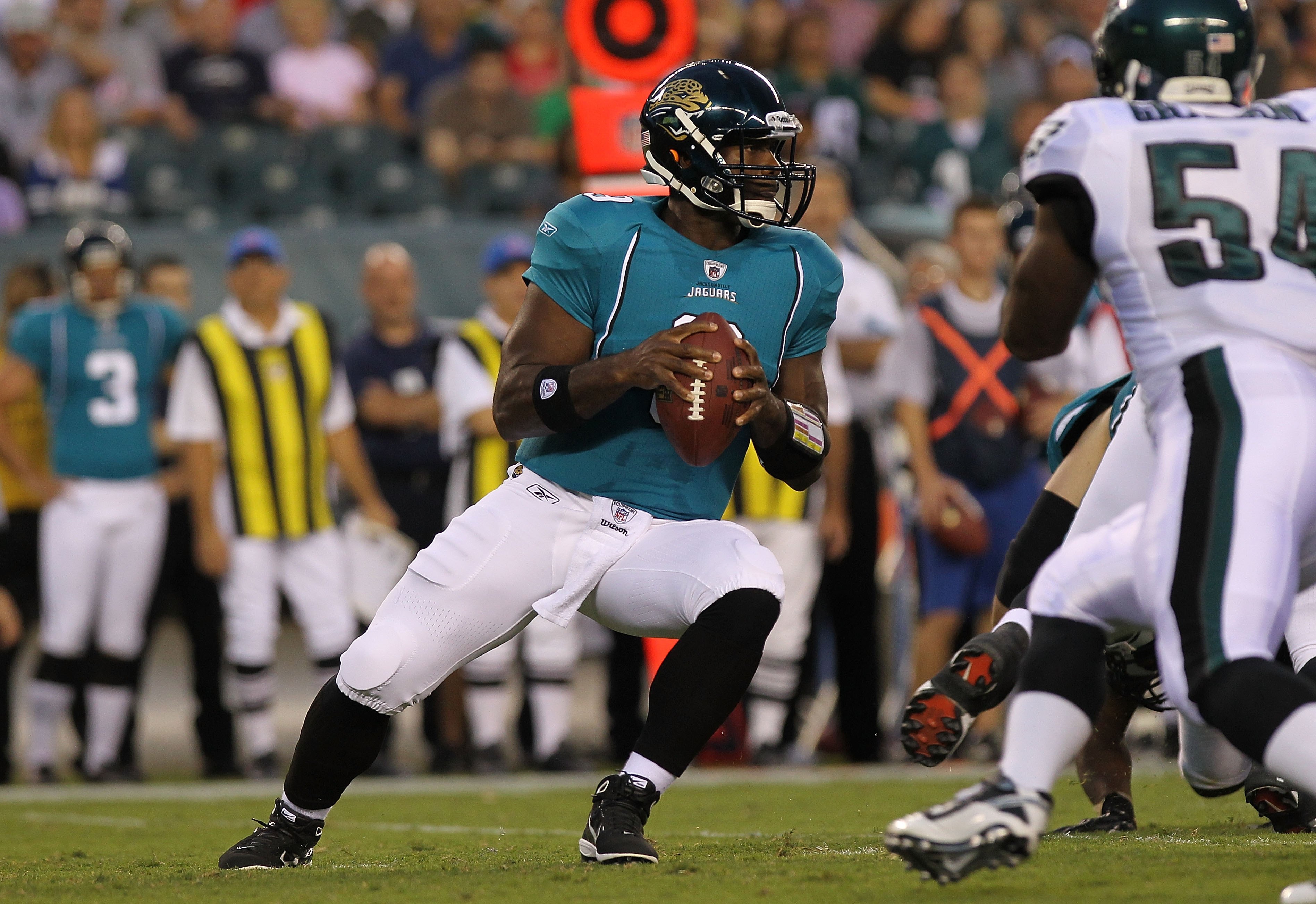 PHILADELPHIA - AUGUST 13: David Garrard #9 of the Jacksonville Jaguars passes against the Philadelphia Eagles during their preseason game at Lincoln Financial Field on August 13, 2010 in Philadelphia, Pennsylvania. (Photo by Nick Laham/Getty Images) PHILADELPHIA - AUGUST 13: David Garrard #9 of the Jacksonville Jaguars passes against the Philadelphia Eagles during their preseason game at Lincoln Financial Field on August 13, 2010 in Philadelphia, Pennsylvania. (Photo by Nick Laham/Getty Images)
