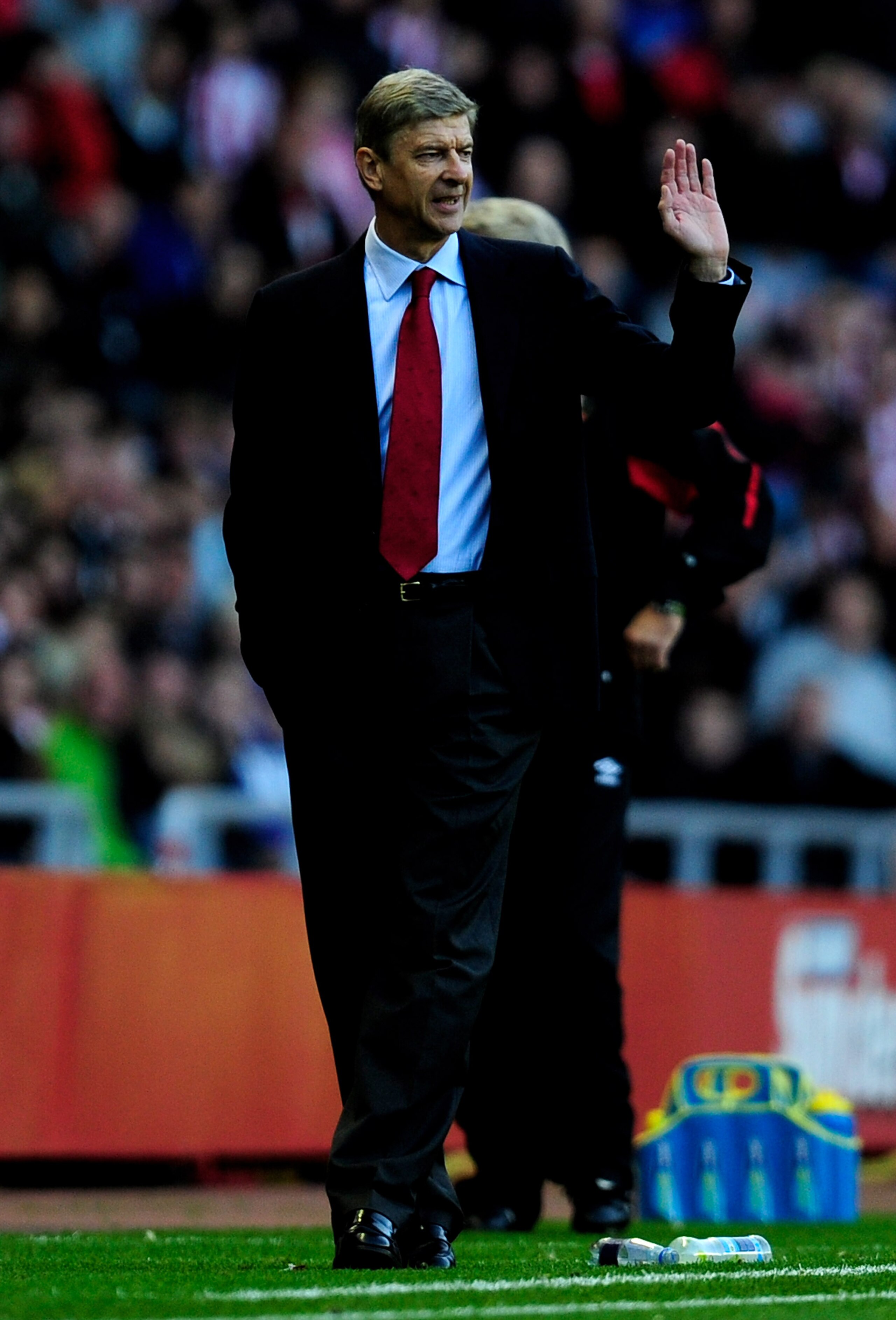 SUNDERLAND, ENGLAND - SEPTEMBER 18:  Arsenal Manager Arsene Wenger reacts during the Barclays Premier League match between Sunderland and Arsenal at the Stadium of Light on September 18, 2010 in Sunderland, England.  (Photo by Jamie McDonald/Getty Images)
