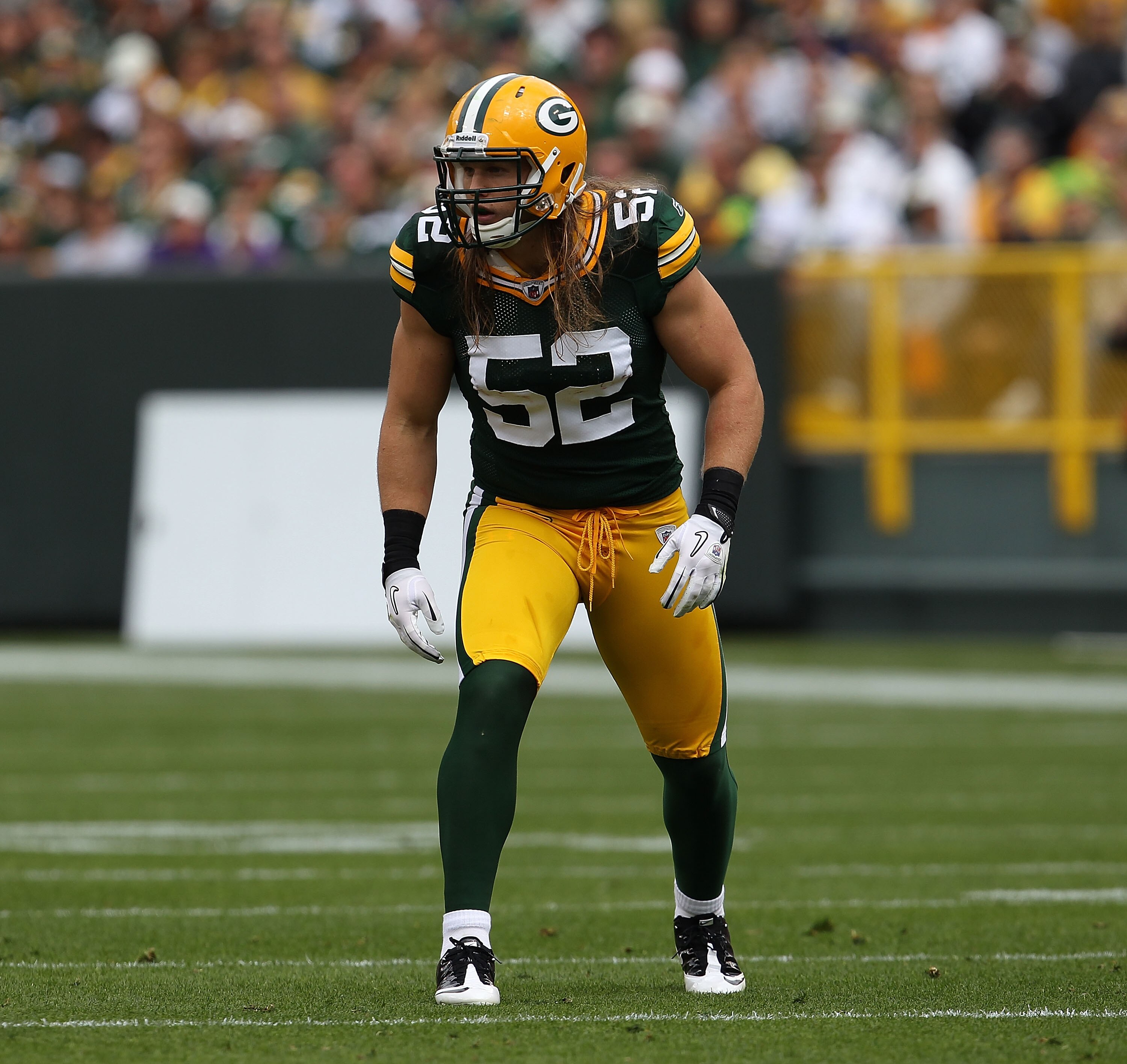 GREEN BAY, WI - SEPTEMBER 19: Clay Matthews #52 of the Green Bay Packers awaits the start of play against the Buffalo Bills at Lambeau Field on September 19, 2010 in Green Bay, Wisconsin. The Packers defeated the Bills 34-7. (Photo by Jonathan Daniel/Gett GREEN BAY, WI - SEPTEMBER 19: Clay Matthews #52 of the Green Bay Packers awaits the start of play against the Buffalo Bills at Lambeau Field on September 19, 2010 in Green Bay, Wisconsin. The Packers defeated the Bills 34-7. (Photo by Jonathan Daniel/Gett