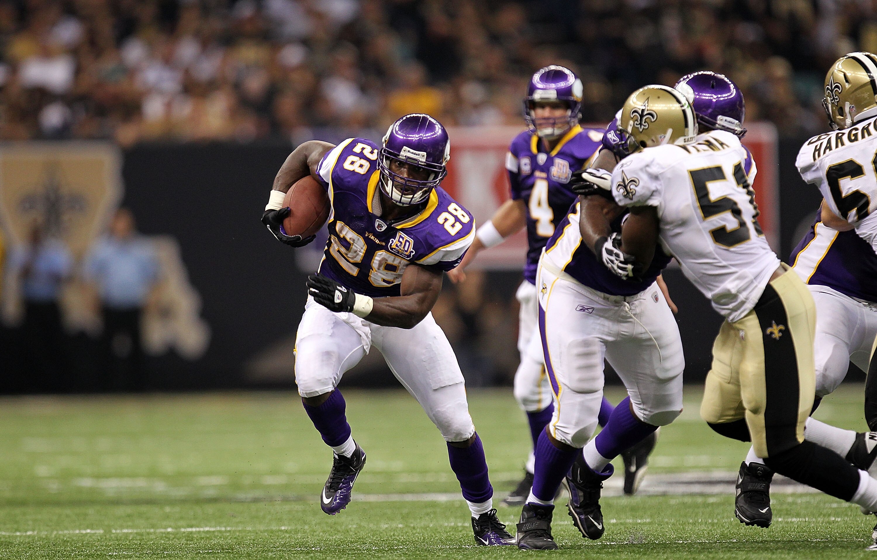 NEW ORLEANS - SEPTEMBER 09: Adrian Peterson #28 of the Minnesota Vikings at Louisiana Superdome on September 9, 2010 in New Orleans, Louisiana. (Photo by Ronald Martinez/Getty Images) NEW ORLEANS - SEPTEMBER 09: Adrian Peterson #28 of the Minnesota Vikings at Louisiana Superdome on September 9, 2010 in New Orleans, Louisiana. (Photo by Ronald Martinez/Getty Images)