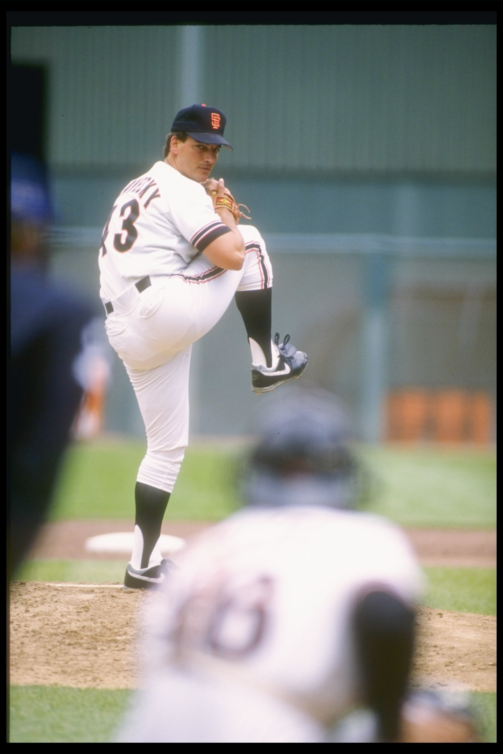 1989:  Dave Dravecky of the San Francisco Giants throws the ball during a game at Candlestick Park in San Francisco, California. Mandatory Credit: Otto Greule Jr.  /Allsport