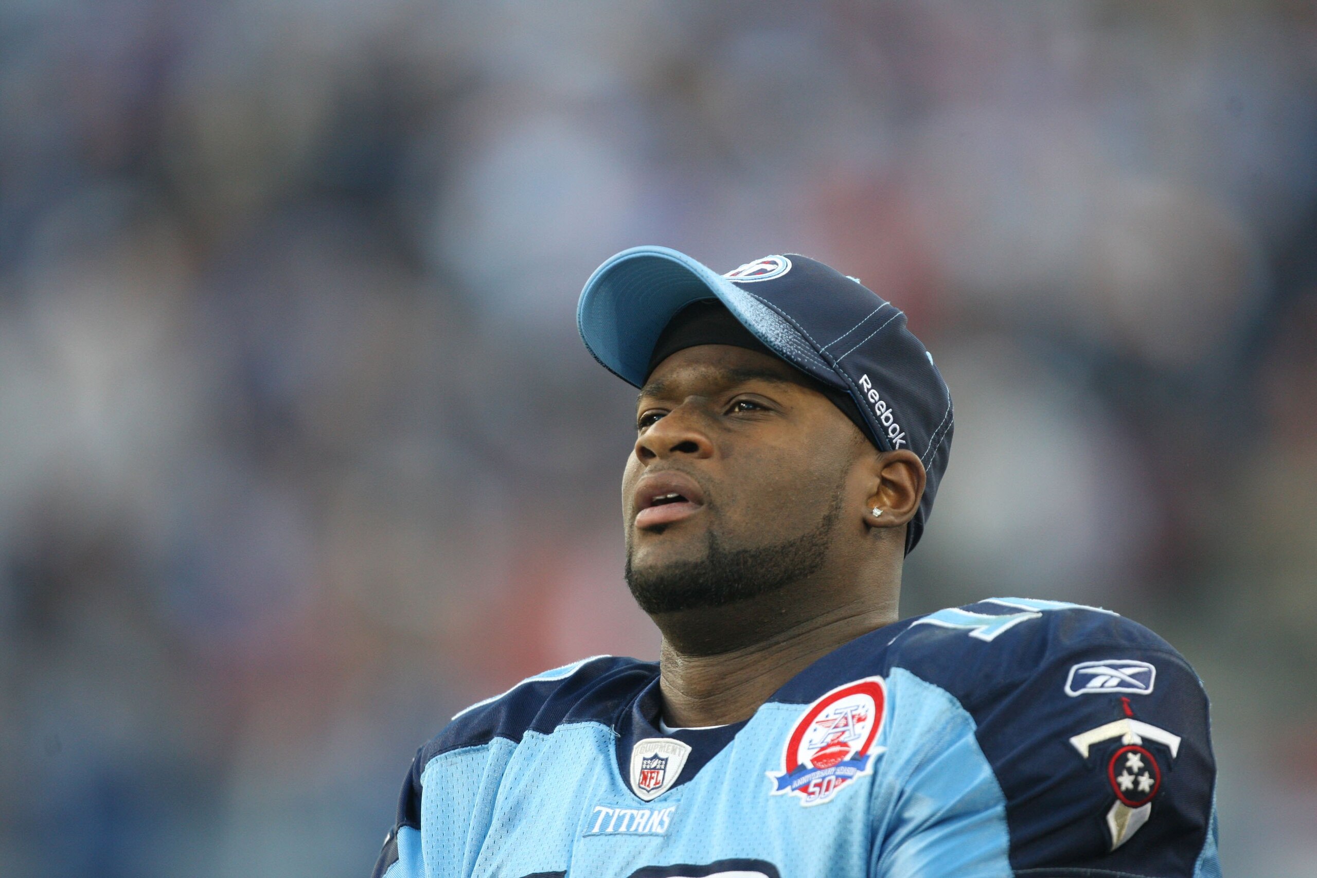 NASHVILLE, TN - NOVEMBER 1:  Vince Young #10 of the Tennessee Titans looks on during the game against the Jacksonville Jaguars at LP Field on November 1, 2009 in Nashville, Tennessee. (Photo by Streeter Lecka/Getty Images)