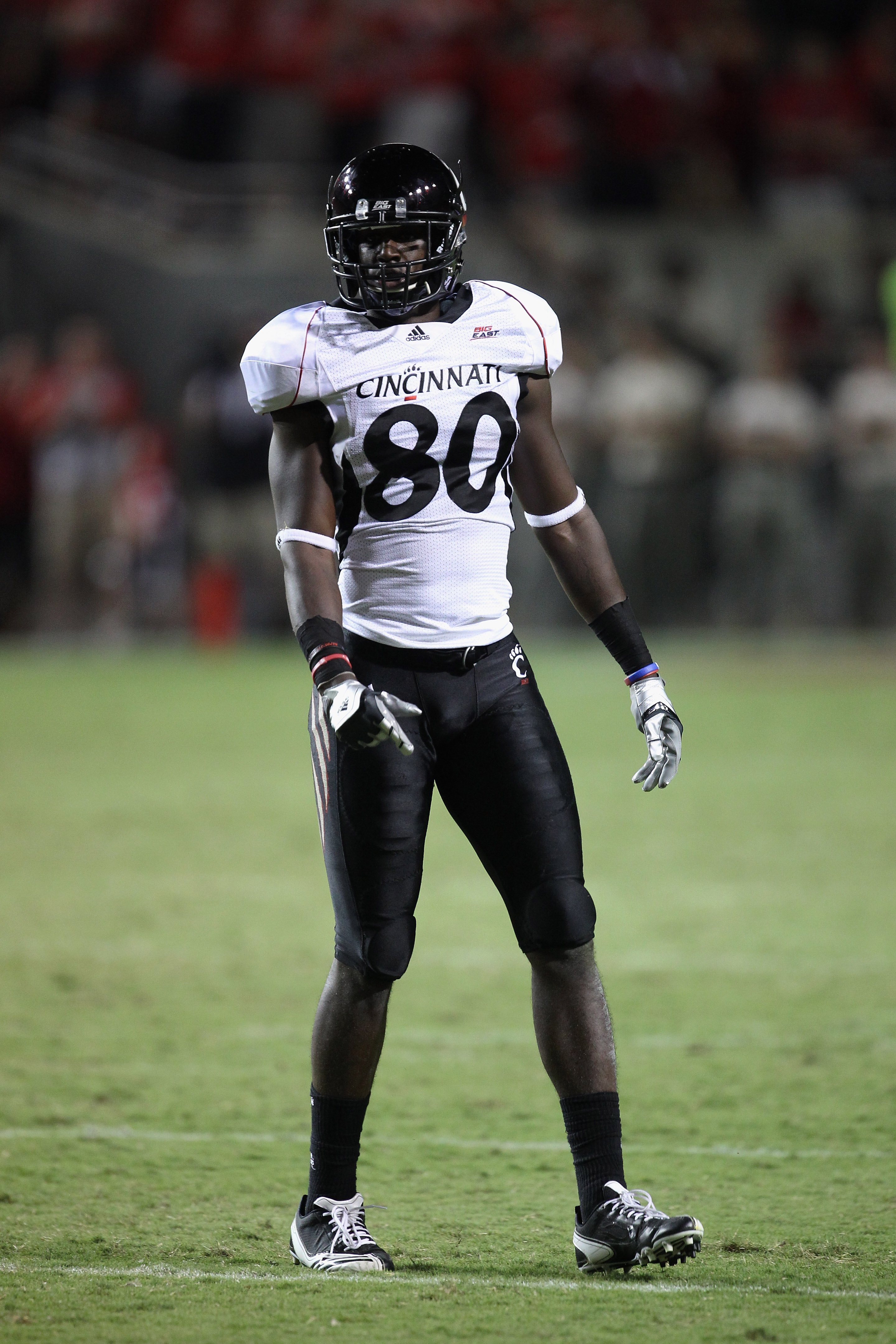 RALEIGH, NC - SEPTEMBER 16:  Armon Binns #80 of the Cincinnati Bearcats against the North Carolina State Wolfpack during their game at Carter-Finley Stadium on September 16, 2010 in Raleigh, North Carolina.  (Photo by Streeter Lecka/Getty Images)