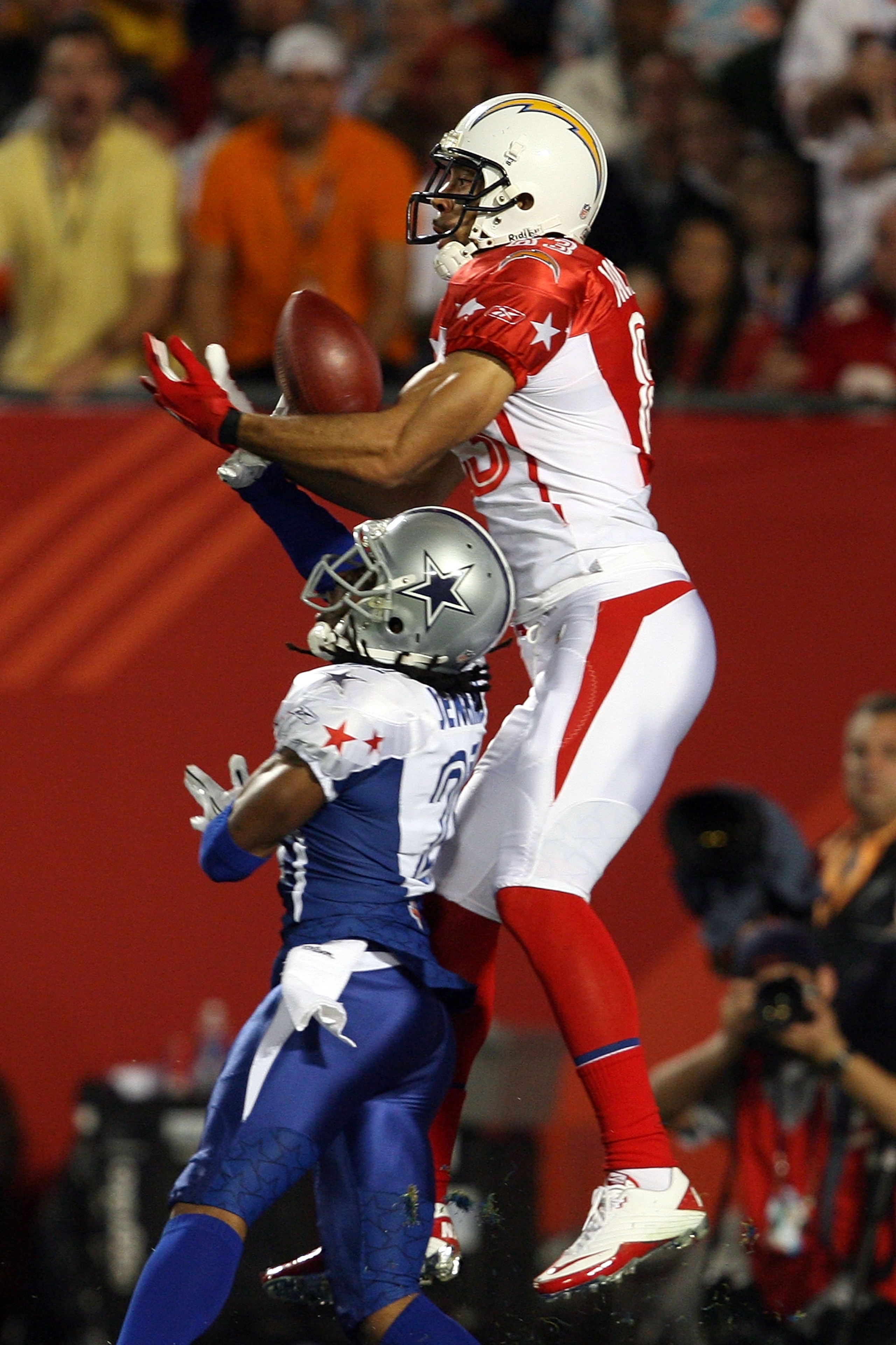 MIAMI GARDENS, FL - JANUARY 31:  Terence Newman #41 of the Dallas Cowboys breaks up a pass intended for Vincent Jackson #83 of the San Diego Chargers during the 2010 AFC-NFC Pro Bowl at Sun Life Stadium on January 31, 2010 in Miami Gardens, Florida.  (Pho