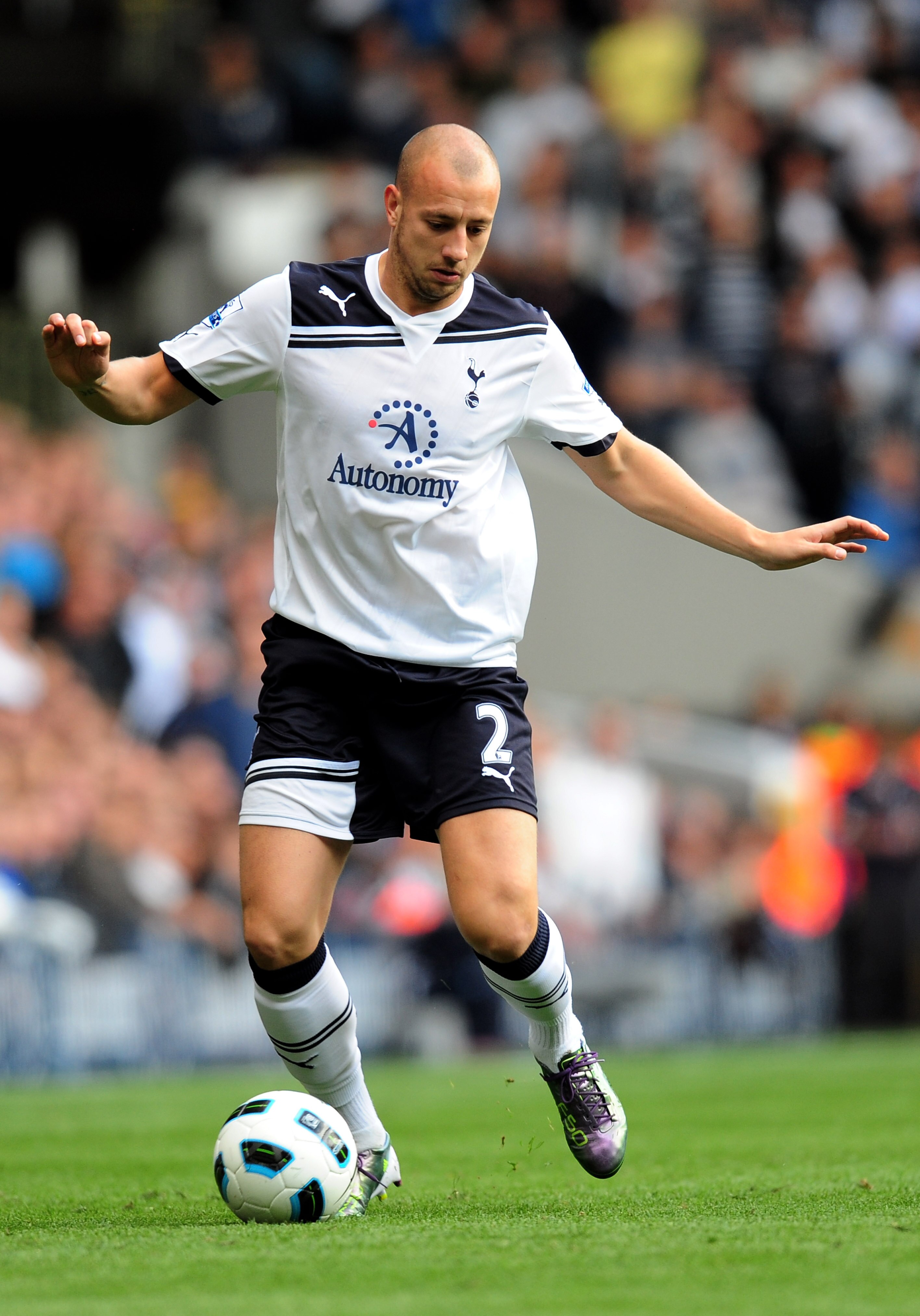 LONDON, ENGLAND - SEPTEMBER 18:  Alan Hutton of Spurs runs with the ball during the Barclays Premier League match between Tottenham Hotspur and Wolverhampton Wanderers at White Hart Lane on September 18, 2010 in London, England.  (Photo by Mike Hewitt/Get