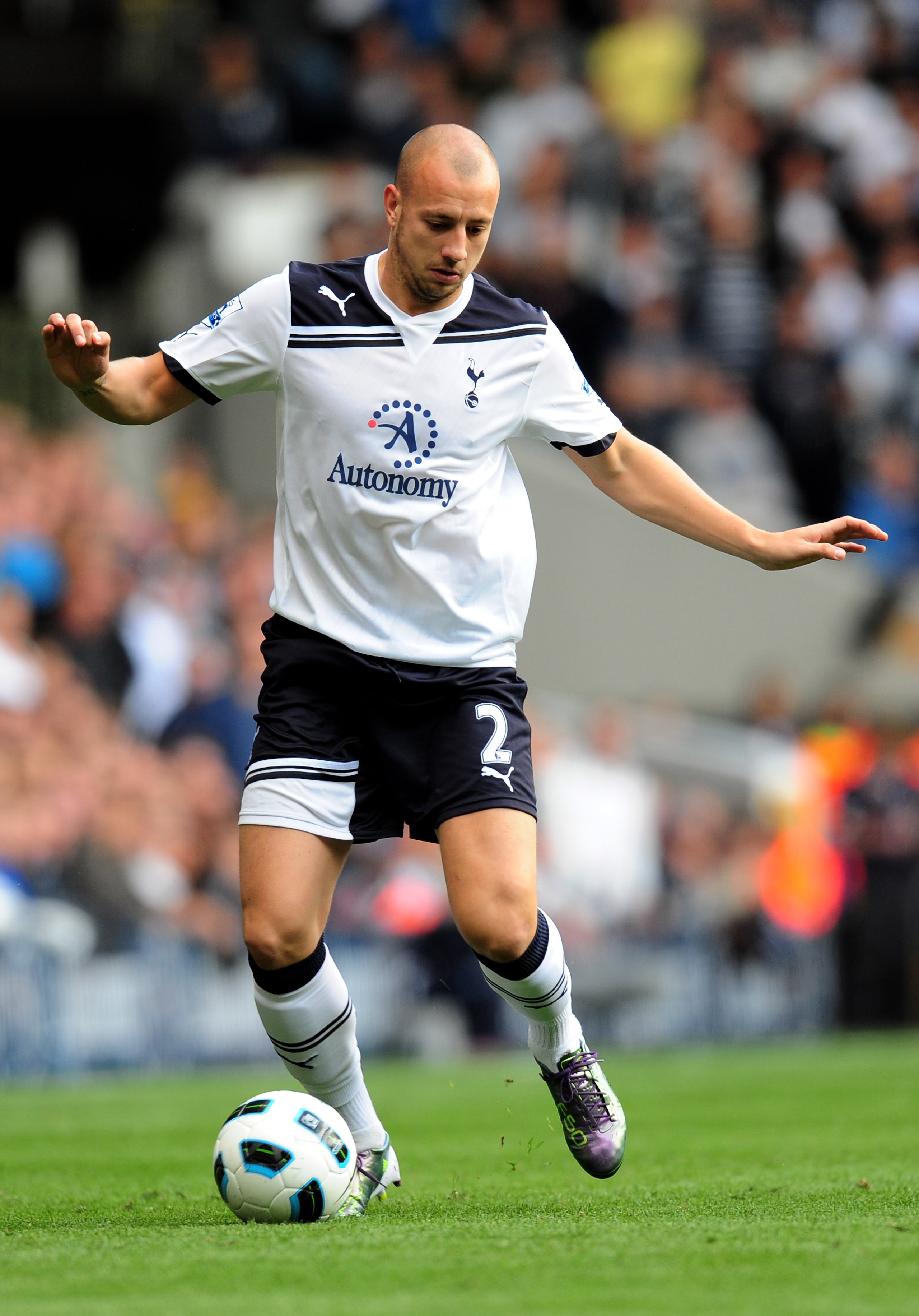LONDON, ENGLAND - SEPTEMBER 18:  Alan Hutton of Spurs runs with the ball during the Barclays Premier League match between Tottenham Hotspur and Wolverhampton Wanderers at White Hart Lane on September 18, 2010 in London, England.  (Photo by Mike Hewitt/Get