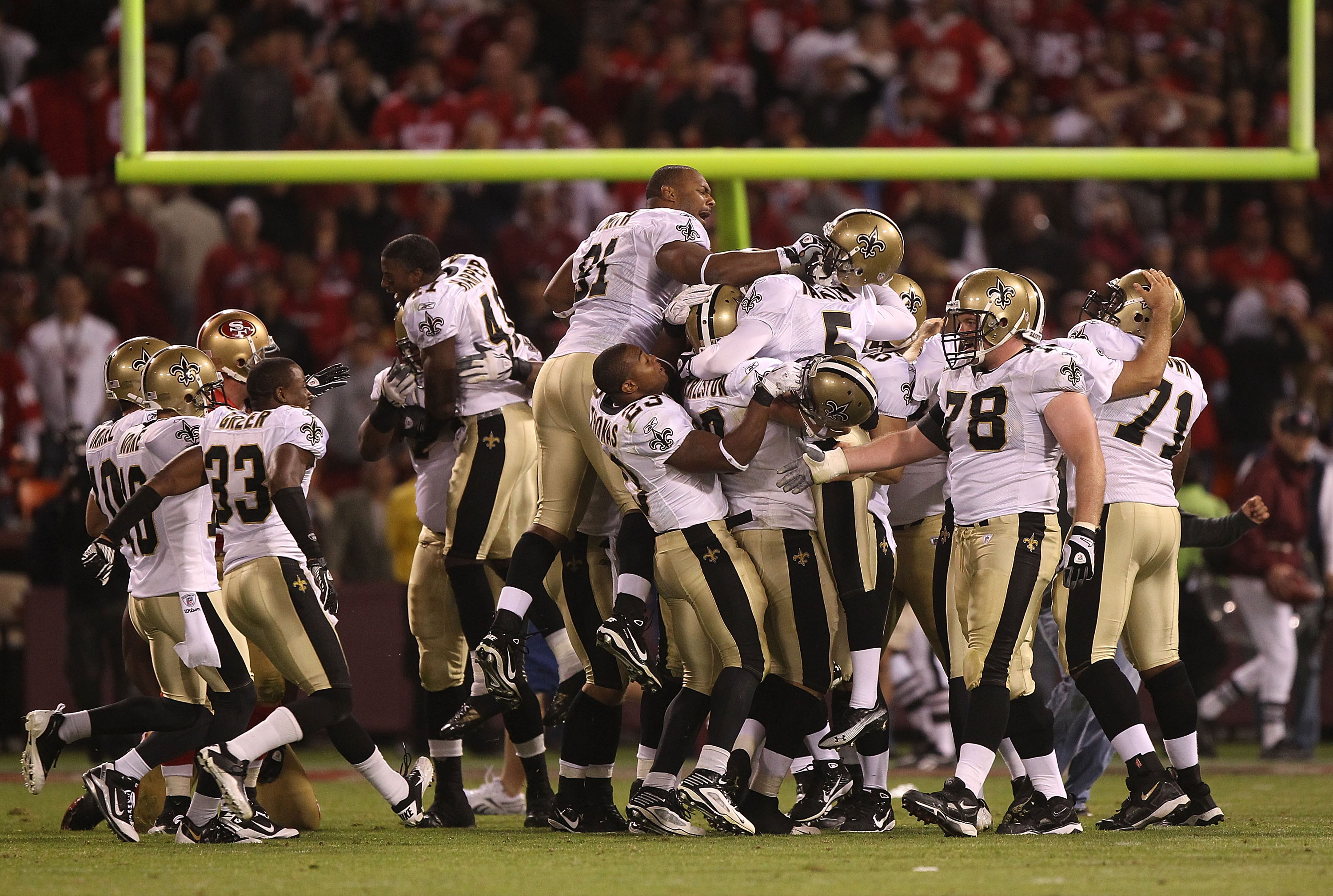 SAN FRANCISCO - SEPTEMBER 20:  Garrett Hartley #5 of the New Orleans Saints celebrates with teammates after kicking the game winning field goal against the San Francisco 49ers during an NFL game at Candlestick Park on September 20, 2010 in San Francisco, 