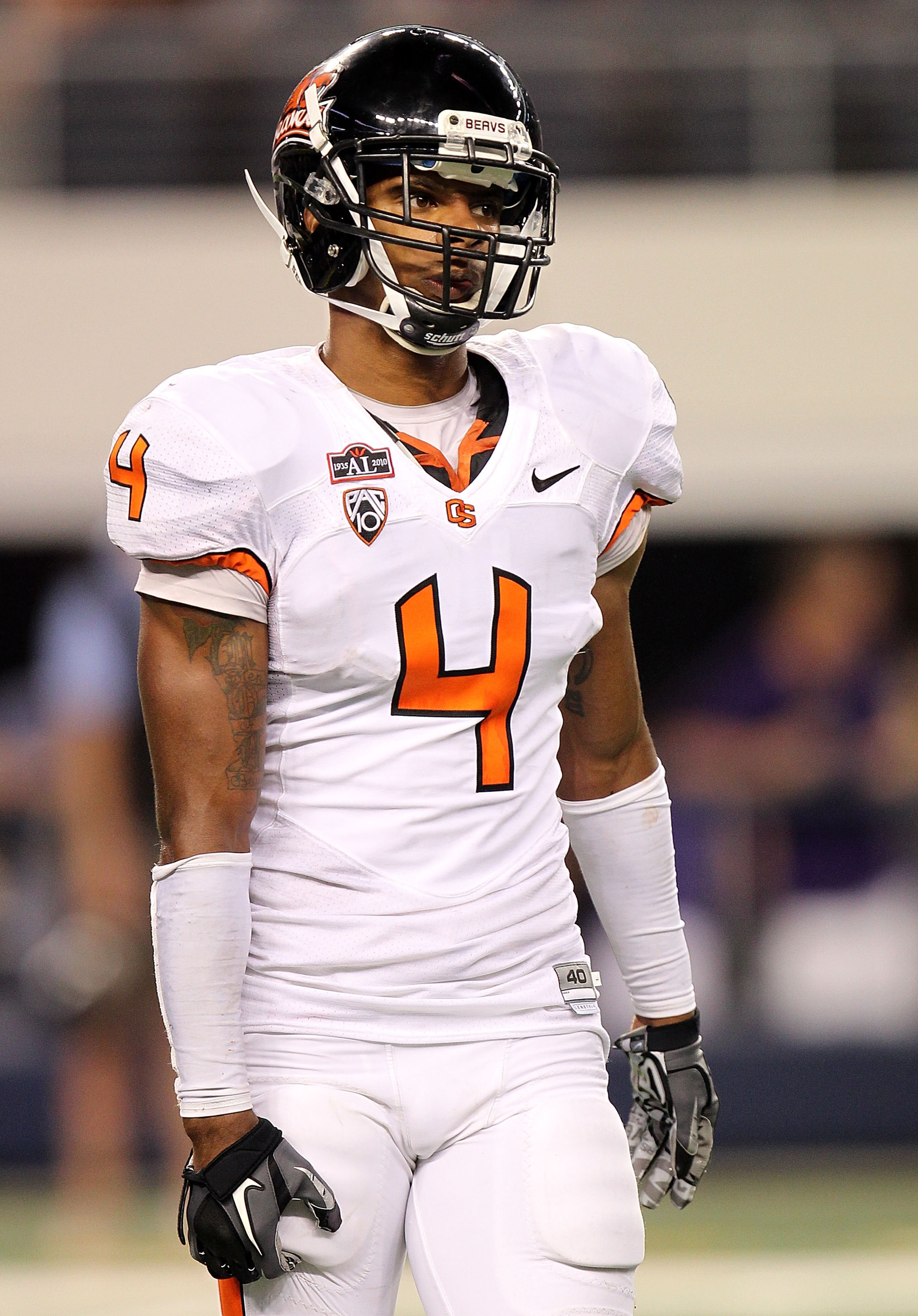 ARLINGTON, TX - SEPTEMBER 04:  Cornerback James Dockery #4 of the Oregon State Beavers at Cowboys Stadium on September 4, 2010 in Arlington, Texas.  (Photo by Ronald Martinez/Getty Images)