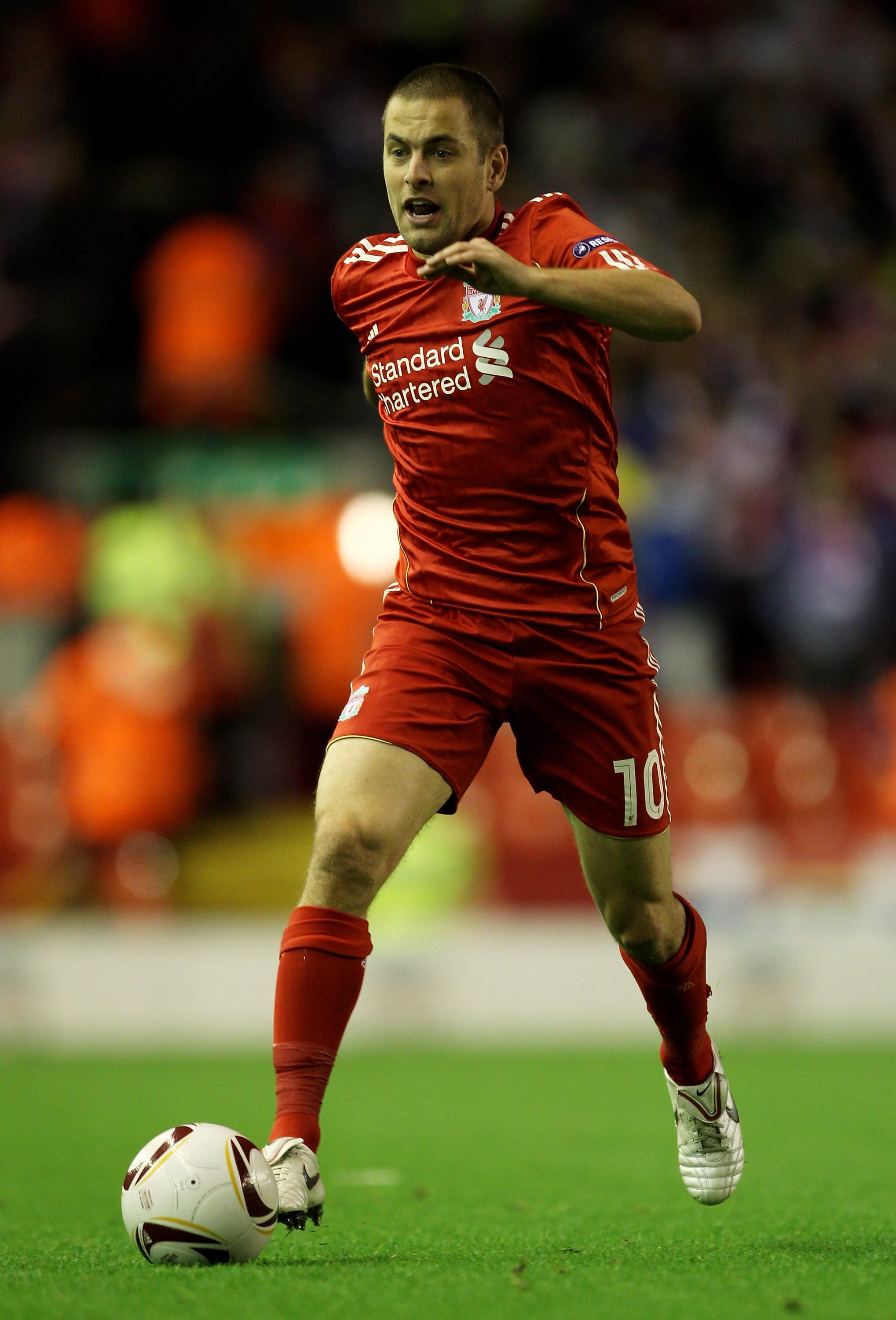 LIVERPOOL, ENGLAND - SEPTEMBER 16 : Joe Cole of Liverpool in action during the UEFA Europa League Group K match beteween Liverpool and Steaua Bucharest at Anfield on September 16, 2010 in Liverpool, England. (Photo by Alex Livesey/Getty Images) LIVERPOOL, ENGLAND - SEPTEMBER 16 : Joe Cole of Liverpool in action during the UEFA Europa League Group K match beteween Liverpool and Steaua Bucharest at Anfield on September 16, 2010 in Liverpool, England. (Photo by Alex Livesey/Getty Images)