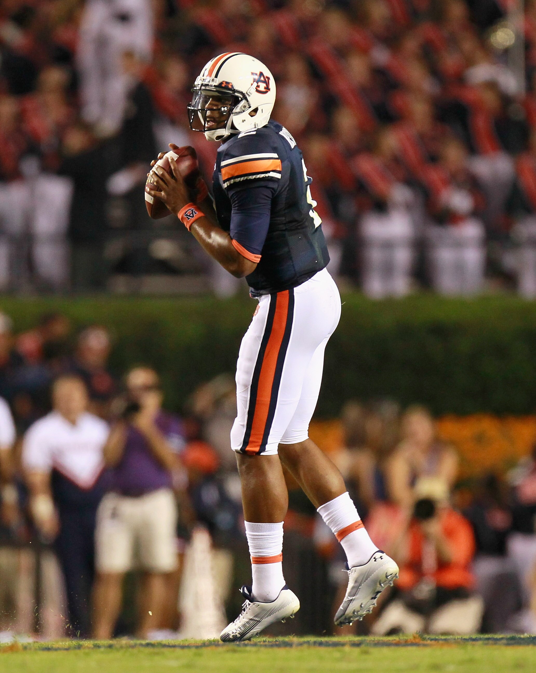 AUBURN, AL - SEPTEMBER 18:  Quarterback Cameron Newton #2 of the Auburn Tigers looks to pass against the Clemson Tigers at Jordan-Hare Stadium on September 18, 2010 in Auburn, Alabama.  (Photo by Kevin C. Cox/Getty Images)