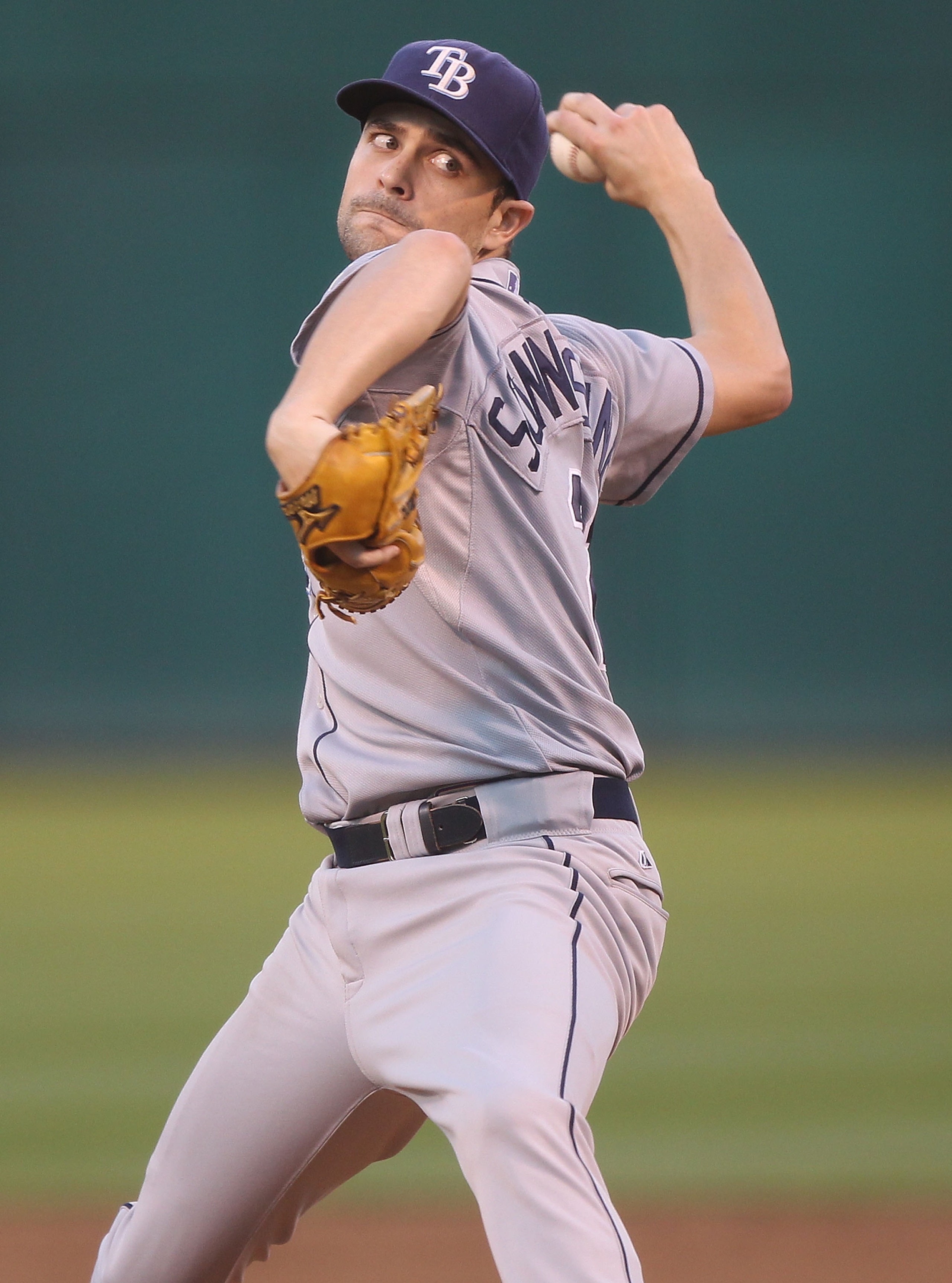 OAKLAND, CA - AUGUST 19:  Andy Sonnastine #21 of the Tampa Bay Rays pitches against the Oakland Athletics during an MLB game at the Oakland-Alameda County Coliseum on August 19, 2010 in Oakland, California.  (Photo by Jed Jacobsohn/Getty Images)