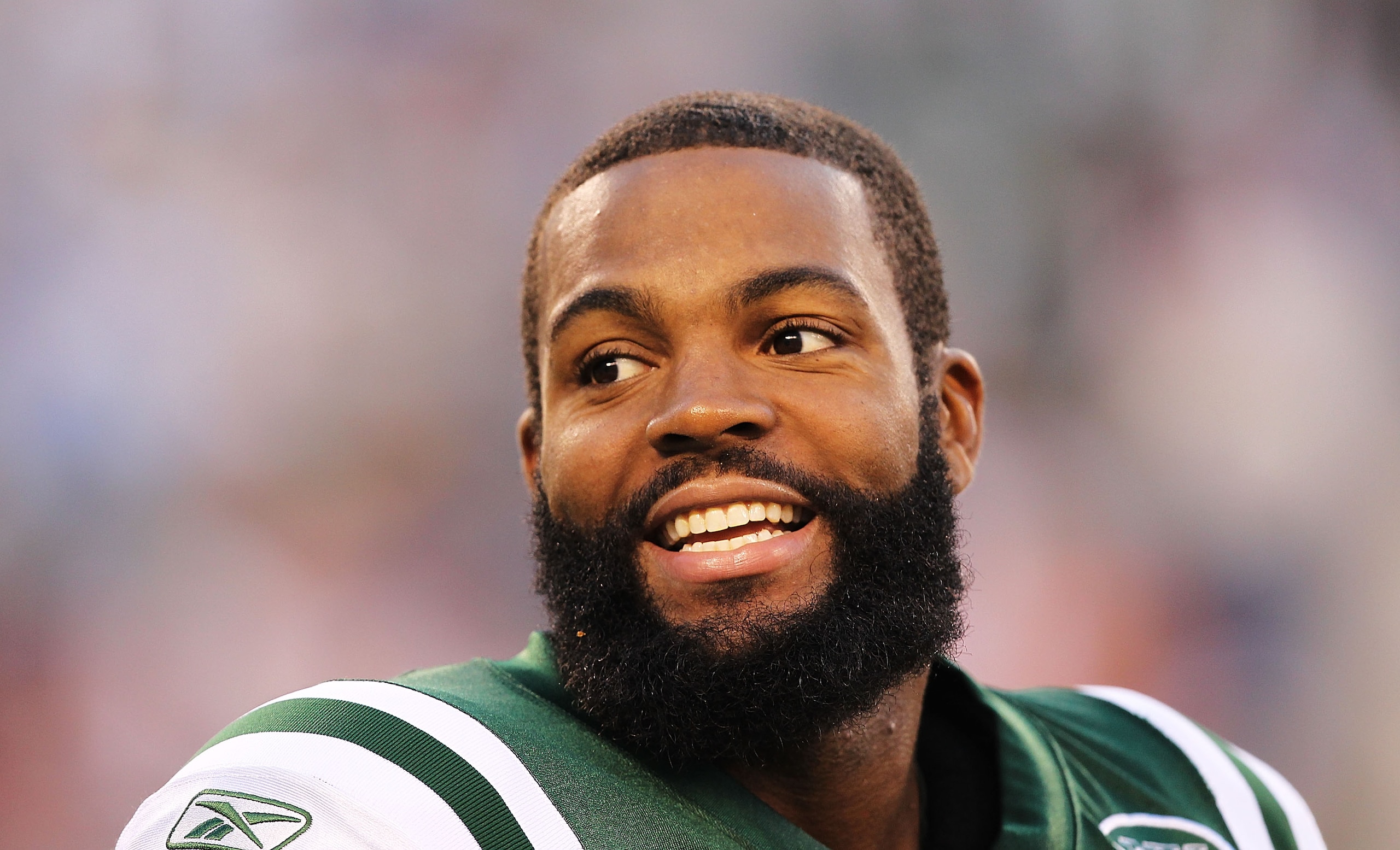 EAST RUTHERFORD, NJ - AUGUST 27: Braylon Edwards #17 of the New York Jets in action against the Washington Redskins during their preseason game on August 27, 2010 at the New Meadowlands Stadium in East Rutherford, New Jersey. (Photo by Al Bello/Getty EAST RUTHERFORD, NJ - AUGUST 27: Braylon Edwards #17 of the New York Jets in action against the Washington Redskins during their preseason game on August 27, 2010 at the New Meadowlands Stadium in East Rutherford, New Jersey. (Photo by Al Bello/Getty
