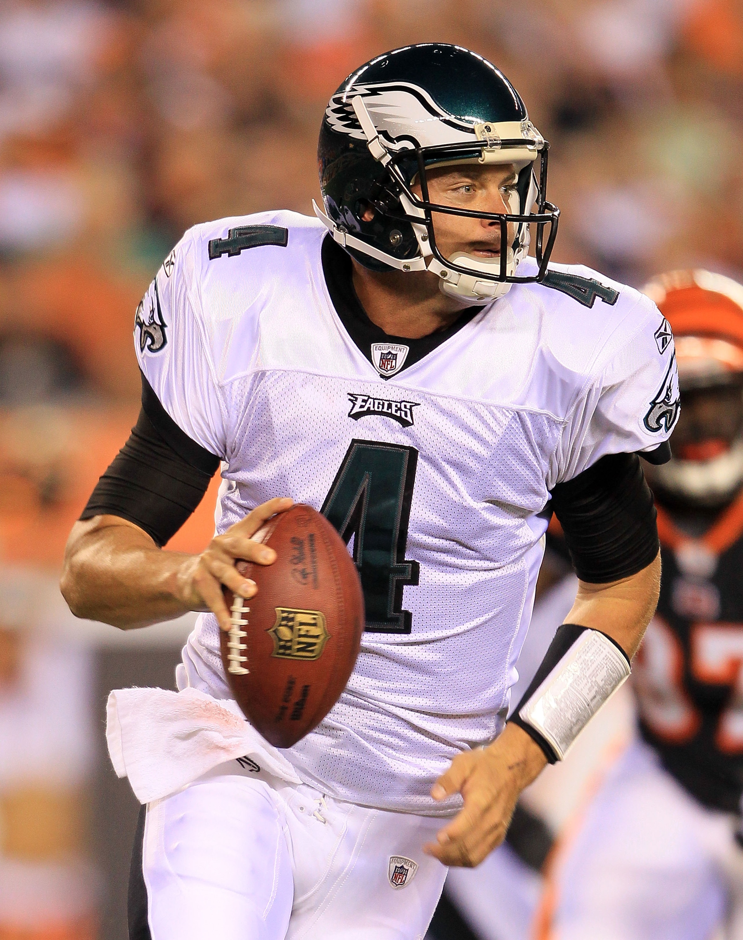 CINCINNATI - AUGUST 20:  Kevin Kolb #4 of the Philadelphia Eagles runs with the ball during the NFL preseason game against the Cincinnati Bengals at Paul Brown Stadium on August 20, 2010 in Cincinnati, Ohio.  (Photo by Andy Lyons/Getty Images)