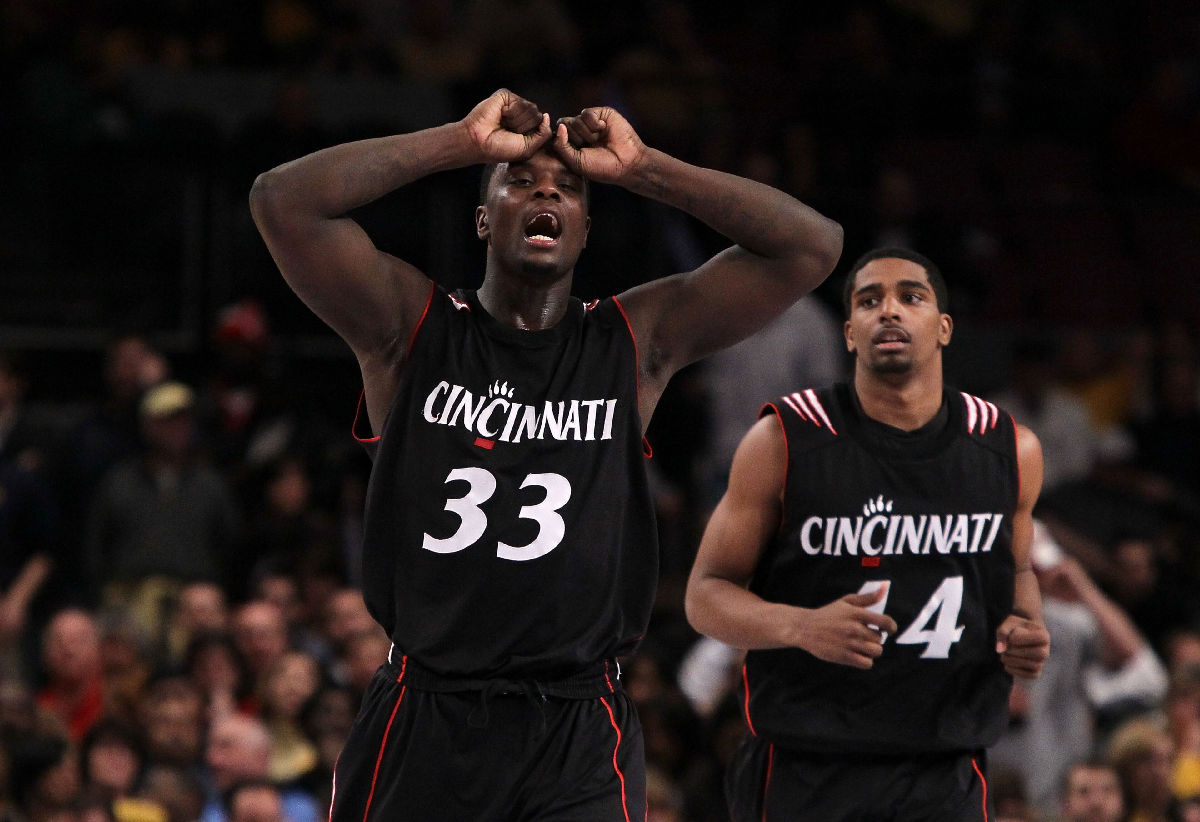 NEW YORK - MARCH 11:  Lance Stephenson #33 of the Cincinnati Bearcats reacts late in the game against the West Virginia Mountaineers during the quarterfinal of the 2010 NCAA Big East Tournament at Madison Square Garden on March 11, 2010 in New York City.