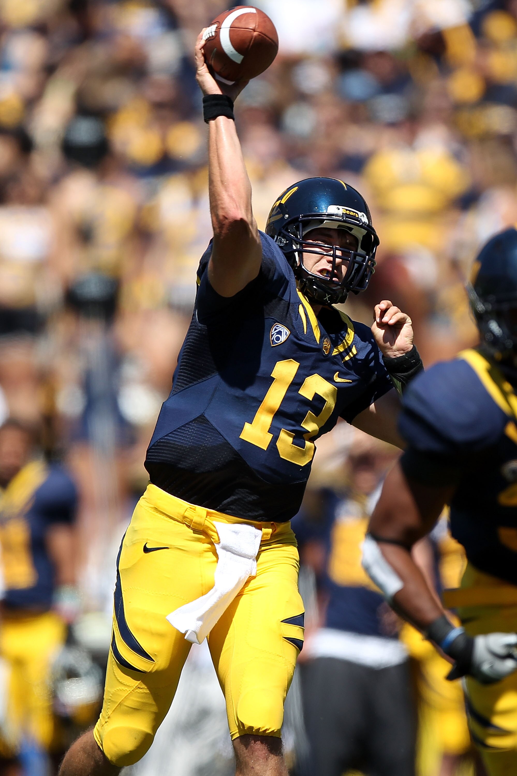 BERKELEY, CA - SEPTEMBER 11:  Kevin Riley #13 of the California Golden Bears passes against the Colorado Buffaloes at California Memorial Stadium on September 11, 2010 in Berkeley, California.  (Photo by Jed Jacobsohn/Getty Images)