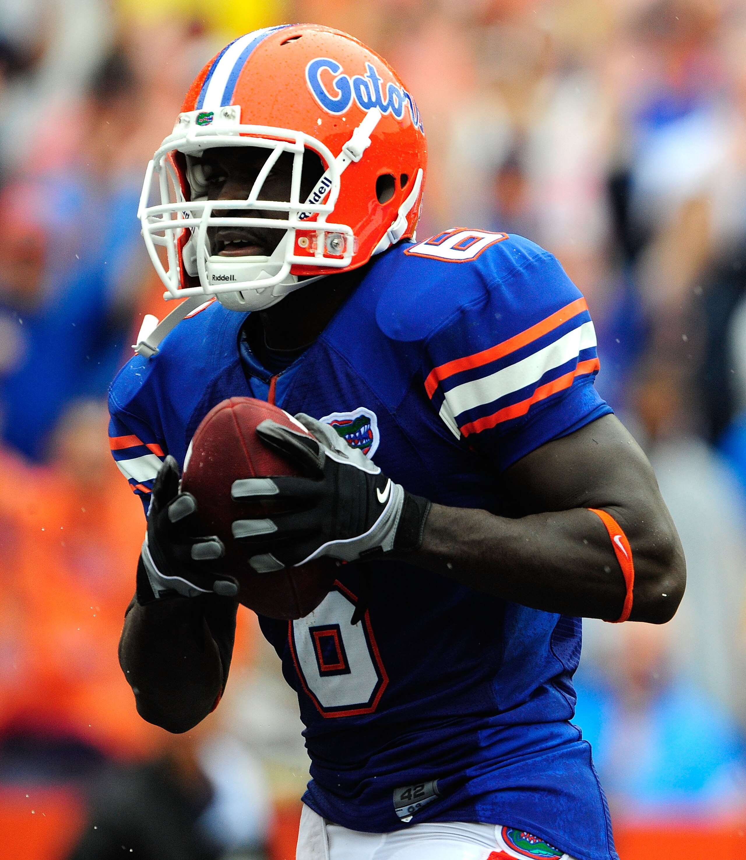 GAINESVILLE, FL - SEPTEMBER 12:  Deonte Thompson #6 of the Florida Gators makes a reception for a touchdown during the game against the Troy Trojans at Ben Hill Griffin Stadium on September 12, 2009 in Gainesville, Florida.  (Photo by Sam Greenwood/Getty