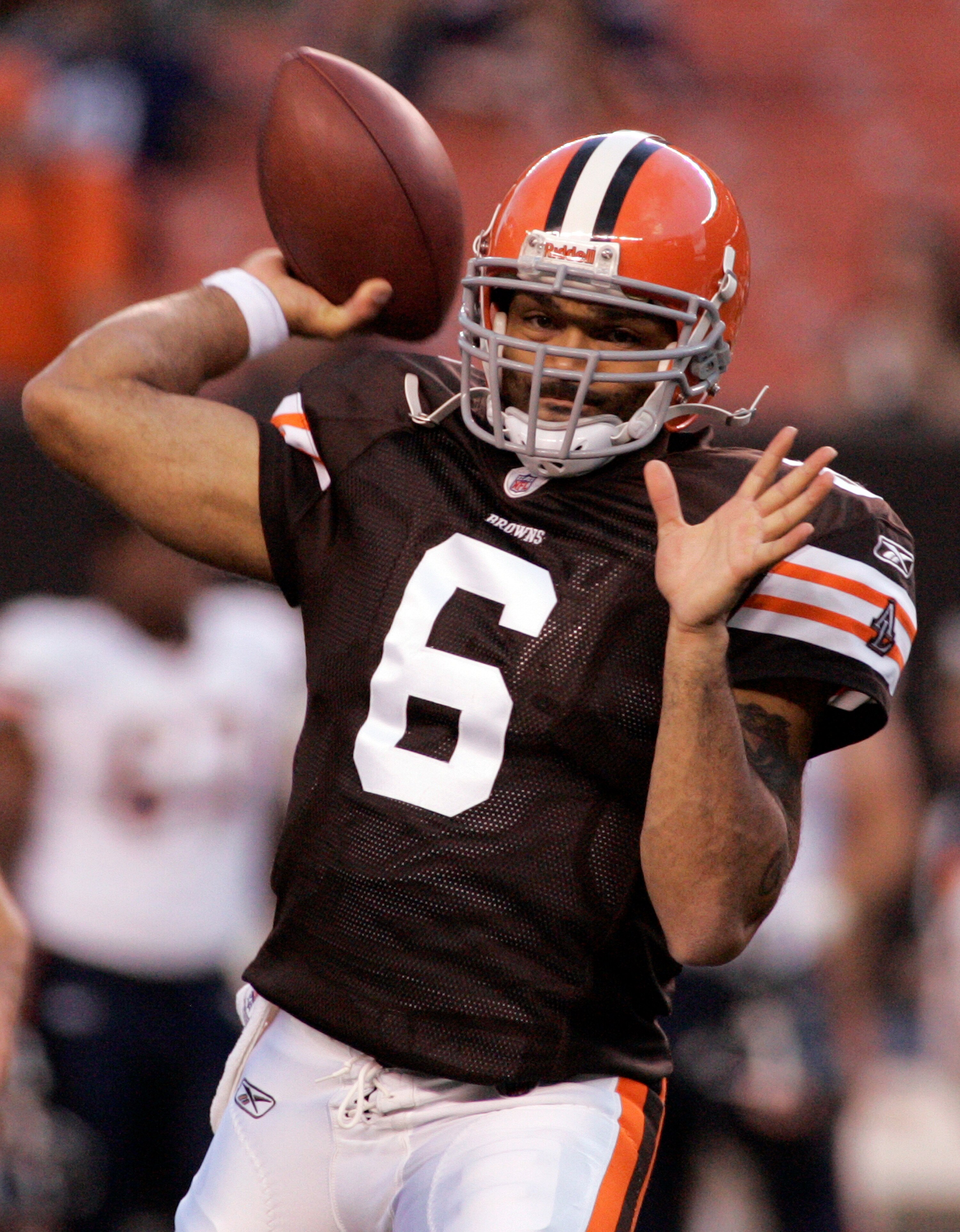 CLEVELAND - SEPTEMBER 2: Seneca Wallace #6 of the Cleveland Browns warms up before the preseason game against the Chicago Bears on September 2, 2010 at Cleveland Browns Stadium in Cleveland, Ohio. The Browns defeated the Bears 13-10. (Photo by Justin K. A