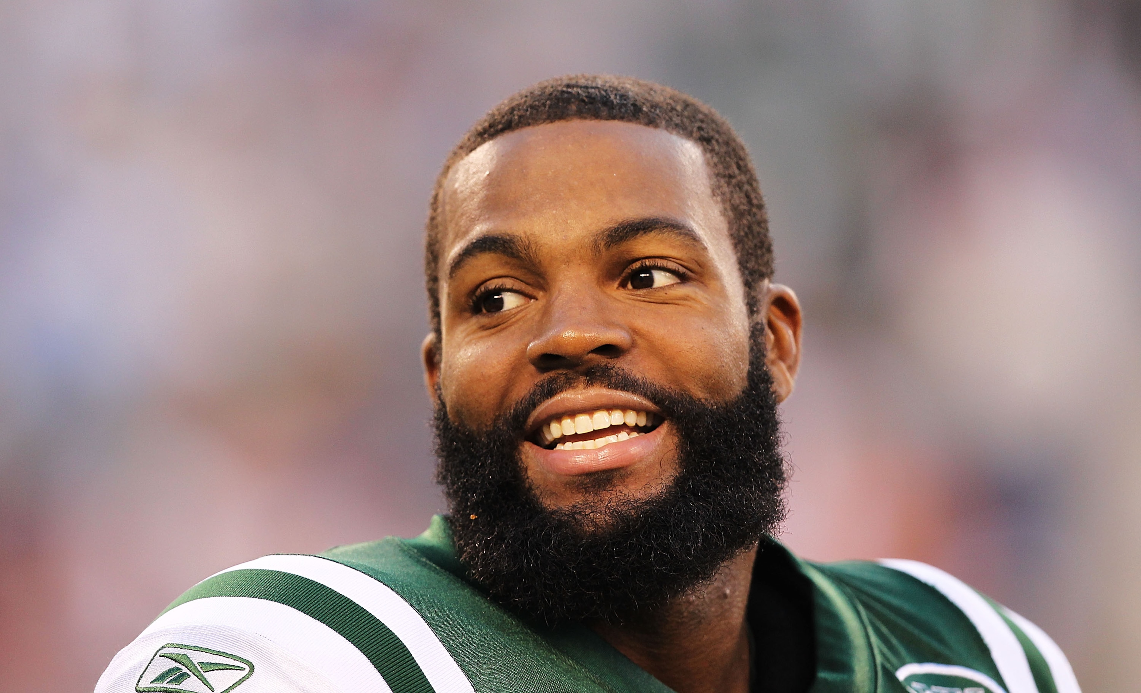 EAST RUTHERFORD, NJ - AUGUST 27: Braylon Edwards #17 of the New York Jets in action against the Washington Redskins during their preseason game on August 27, 2010 at the New Meadowlands Stadium in East Rutherford, New Jersey. (Photo by Al Bello/Getty EAST RUTHERFORD, NJ - AUGUST 27: Braylon Edwards #17 of the New York Jets in action against the Washington Redskins during their preseason game on August 27, 2010 at the New Meadowlands Stadium in East Rutherford, New Jersey. (Photo by Al Bello/Getty
