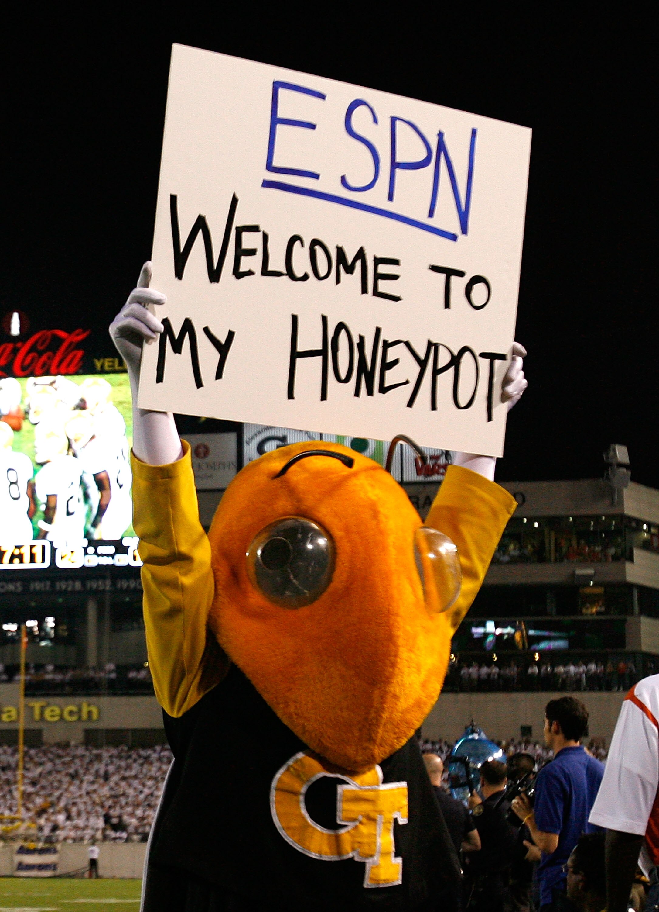 ATLANTA - SEPTEMBER 10: Buzz, the mascot of the Georgia Tech Yellow Jackets, cheers against the Clemson Tigers at Bobby Dodd Stadium on September 10, 2009 in Atlanta, Georgia. (Photo by Kevin C. Cox/Getty Images) ATLANTA - SEPTEMBER 10: Buzz, the mascot of the Georgia Tech Yellow Jackets, cheers against the Clemson Tigers at Bobby Dodd Stadium on September 10, 2009 in Atlanta, Georgia. (Photo by Kevin C. Cox/Getty Images)