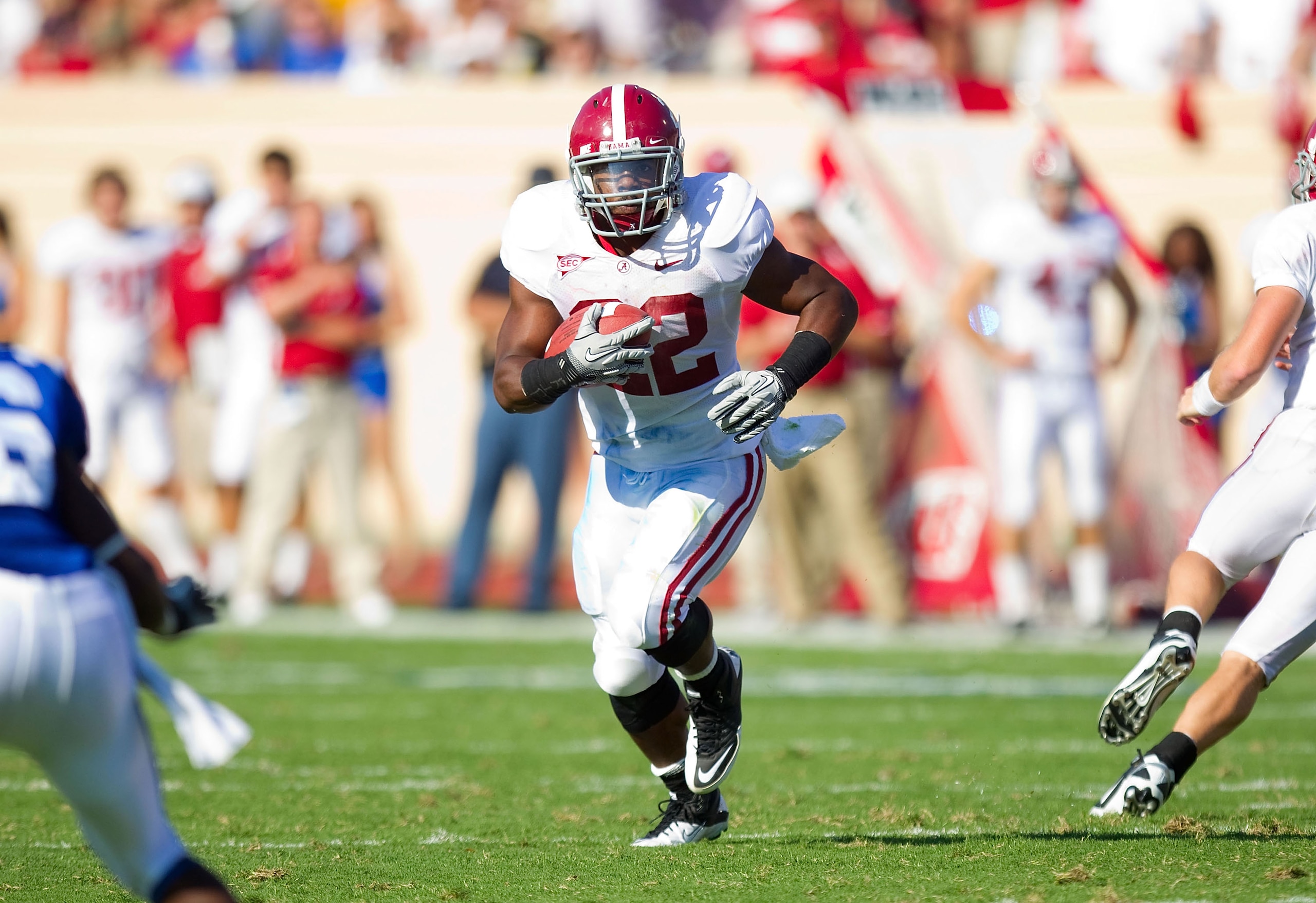 DURHAM, NC - SEPTEMBER 18: Mark Ingram #22 of the Alabama Crimson Tide runs through a huge hole during second quarter action against the Duke Blue Devils at Wallace Wade Stadium on September 18, 2010 in Durham, North Carolina.  The Crimson Tide defeated t