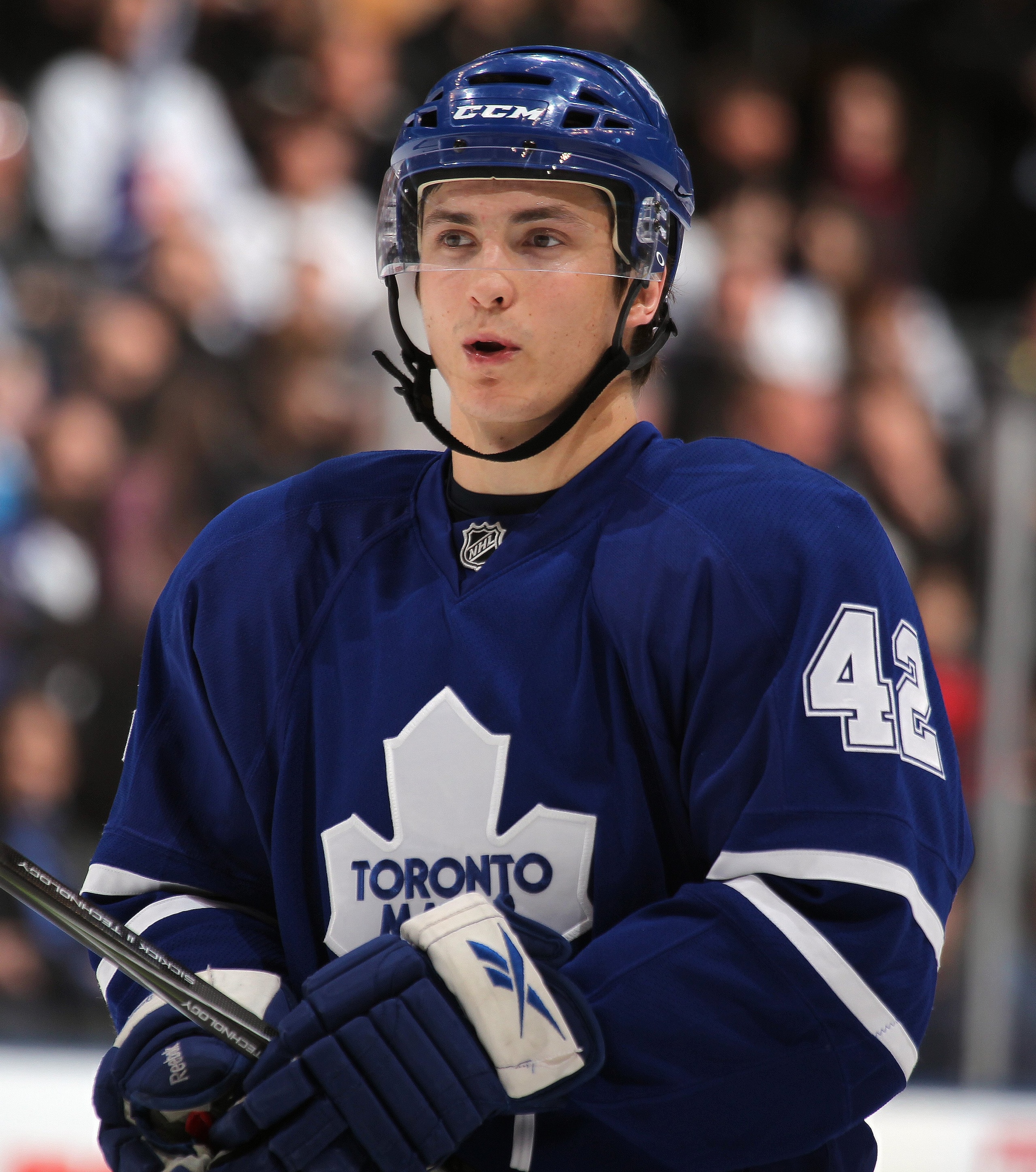 TORONTO, ON - MARCH 13:  Tyler Bozak #42 of the Toronto Maple Leafs gets set for a faceoff in a game against the Edmonton Oilers on March 13, 2010 at the Air Canada Centre in Toronto, Ontario. The Leafs defeated the Oilers 6-4. (Photo by Claus Andersen/Ge