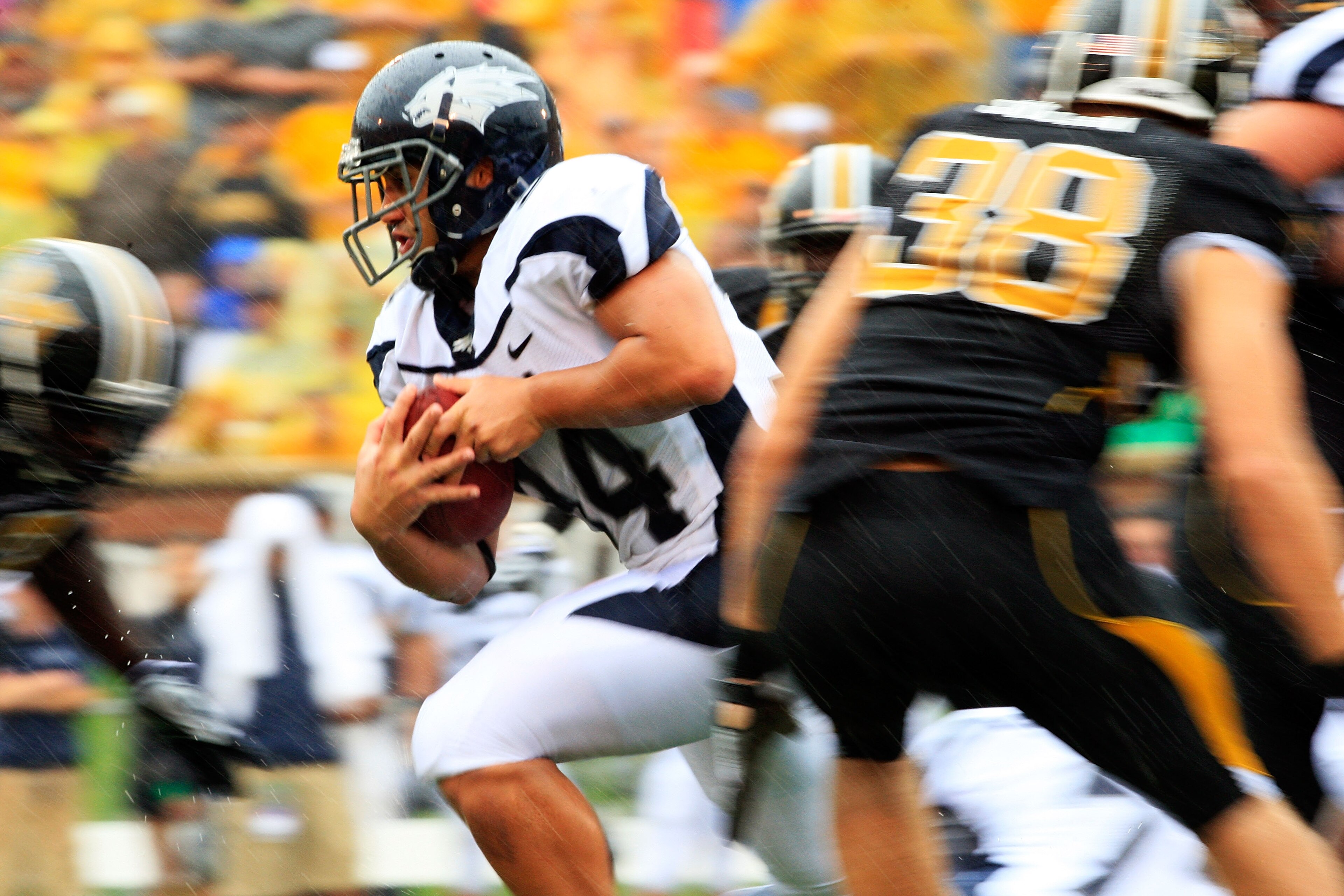 COLUMBIA, MO - SEPTEMBER 13:  Vai Taua #34 the Nevada Wolf Pack carries the ball during the first half of the game against the Missouri Tigers on September 13, 2008 at Memorial Stadium in Columbia, Missouri.  (Photo by Jamie Squire/Getty Images)