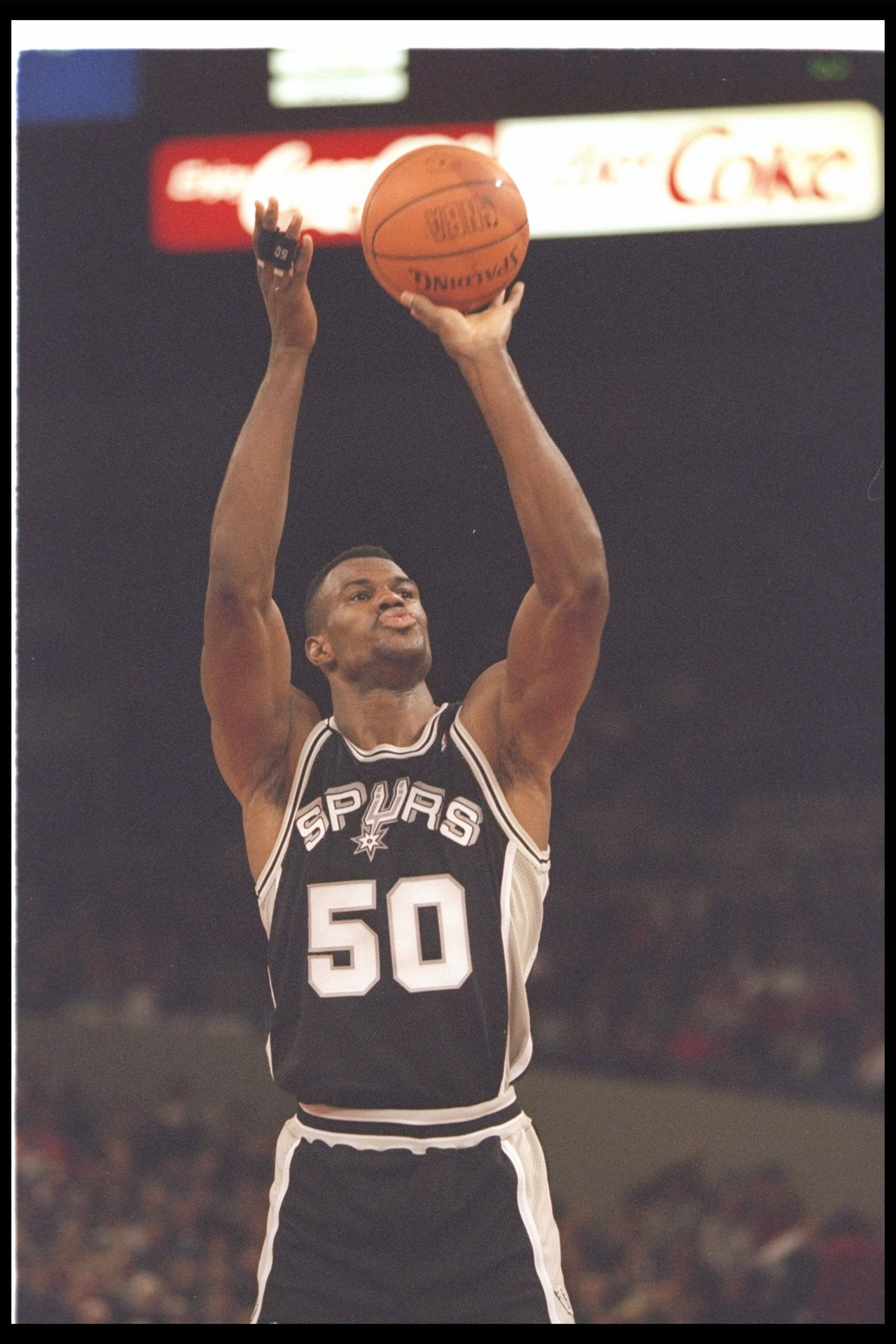 2 Dec 1994:  Center David Robinson of the San Antonio Spurs takes a shot during a game against the Portland Trail Blazers at the Rose Garden in Portland, Oregon.  The Spurs won the game, 95-91. Mandatory Credit: ALLSPORT USA  /Allsport Mandatory Credit: A