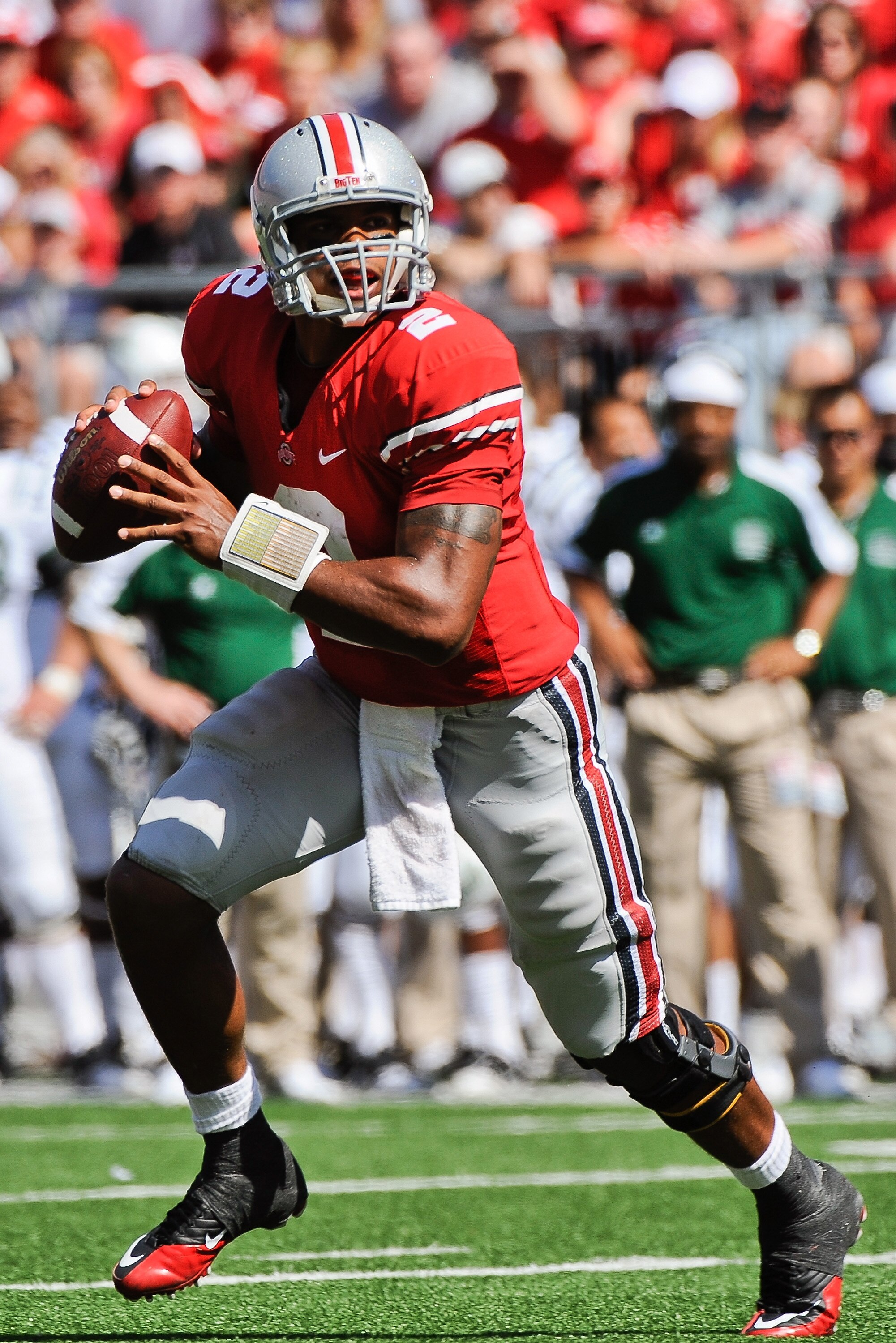 COLUMBUS, OH - SEPTEMBER 18:  Terrelle Pryor #2 of the Ohio State Buckeyes runs with the ball against the Ohio Bobcats at Ohio Stadium on September 18, 2010 in Columbus, Ohio.  (Photo by Jamie Sabau/Getty Images)