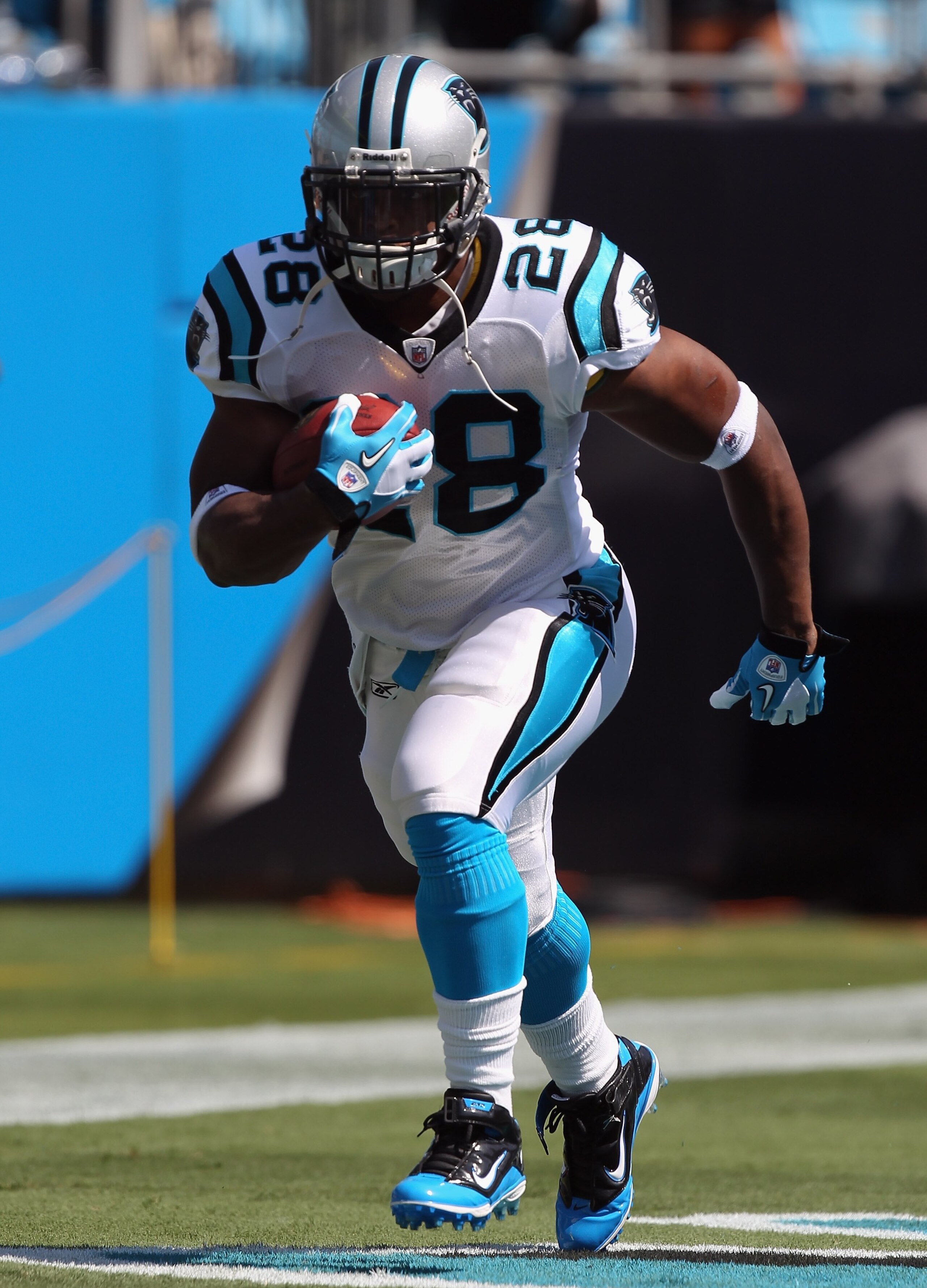 CHARLOTTE, NC - SEPTEMBER 19:  Jonathan Stewart #28 of the Carolina Panthers during their game at Bank of America Stadium on September 19, 2010 in Charlotte, North Carolina.  (Photo by Streeter Lecka/Getty Images)