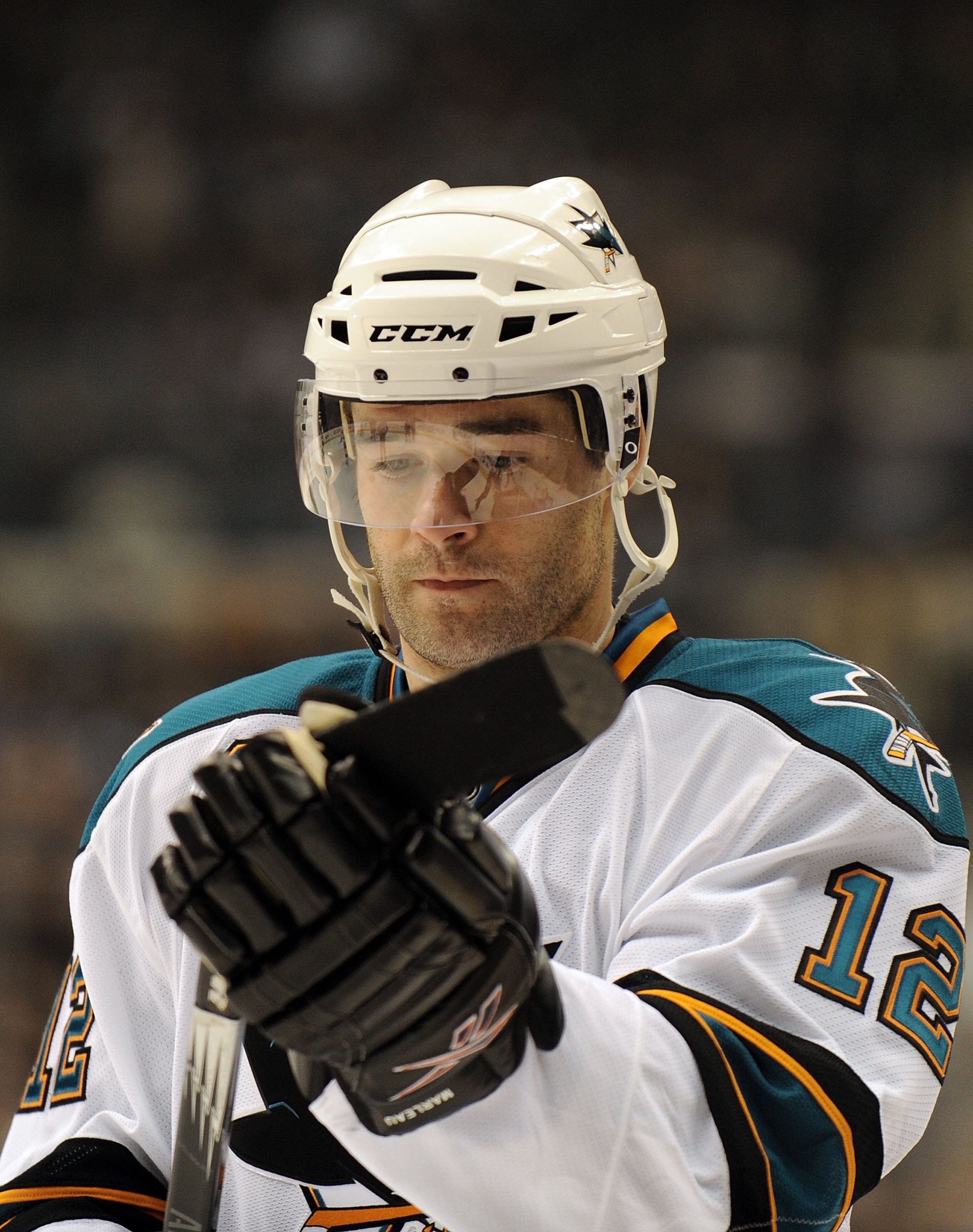 LOS ANGELES, CA - JANUARY 19:  Patrick Marleau #12 of the San Jose Sharks before a faceoff against the Los Angeles Kings during the game at Staples Center on January 19, 2010 in Los Angeles, California.  (Photo by Harry How/Getty Images)