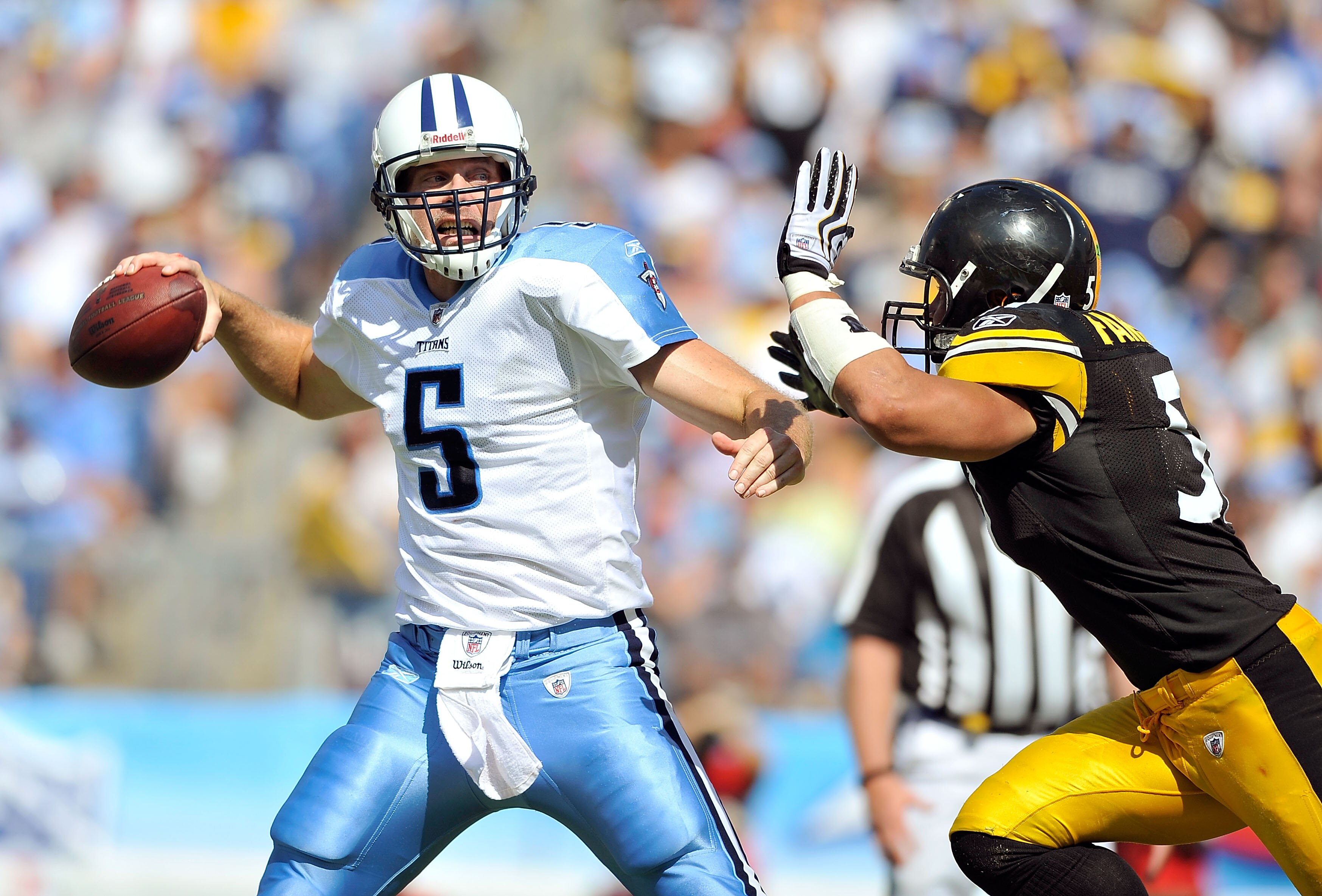 NASHVILLE, TN - SEPTEMBER 19:  James Farrior #51 of the Pittsburgh Steelers pressures quarterback Kerry Collins #5 of the Tennessee Titans at LP Field on September 19, 2010 in Nashville, Tennessee. The Steelers won 19-11. (Photo by Grant Halverson/Getty I