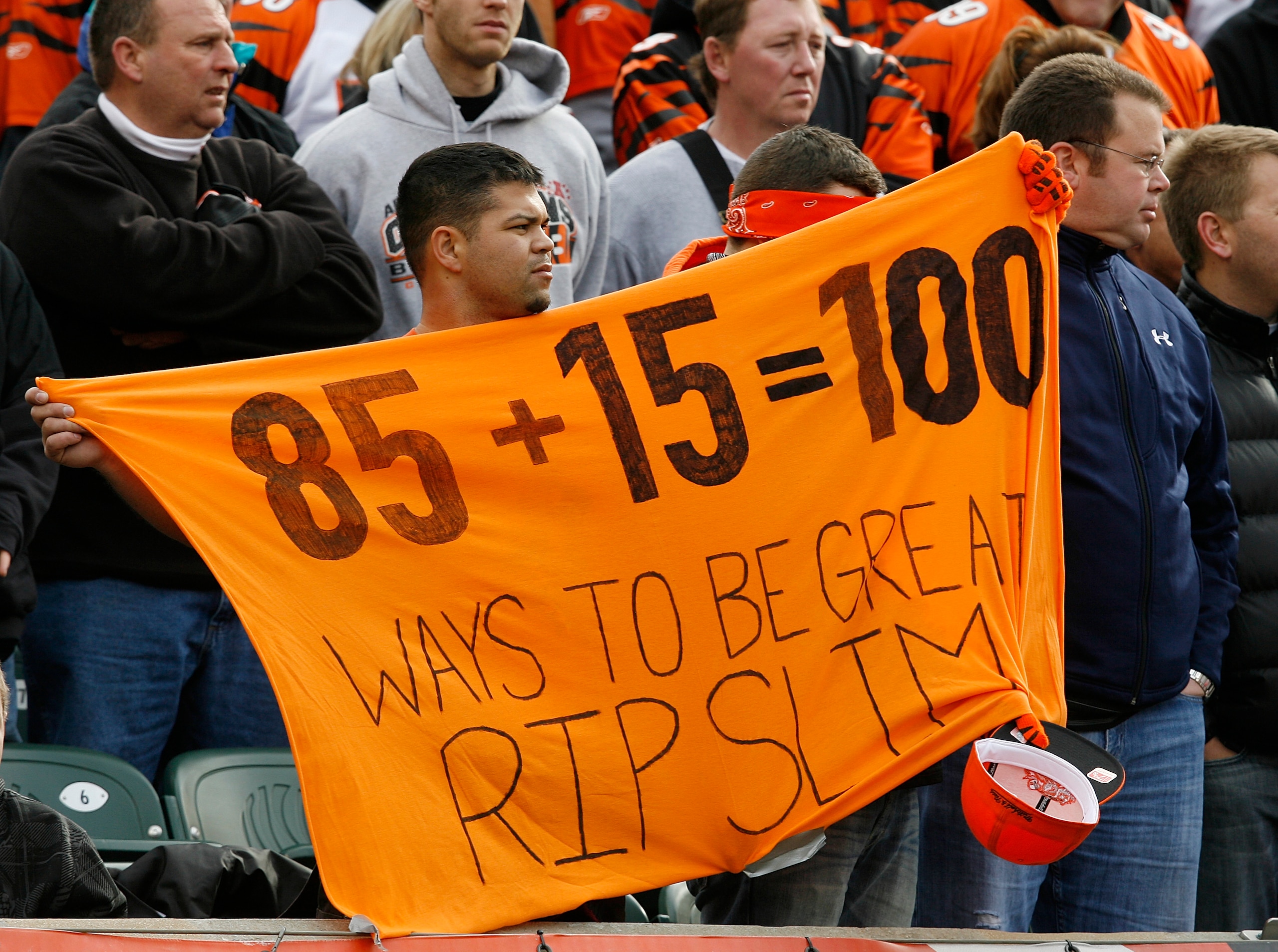 CINCINNATI - DECEMBER 27: Cincinnati Bengals fans remember Chris Henry #15 before their teams game against the Kansas City Chiefs in their NFL game at Paul Brown Stadium December 27, 2009 in Cincinnati, Ohio.    (Photo by John Sommers II/Getty Images)