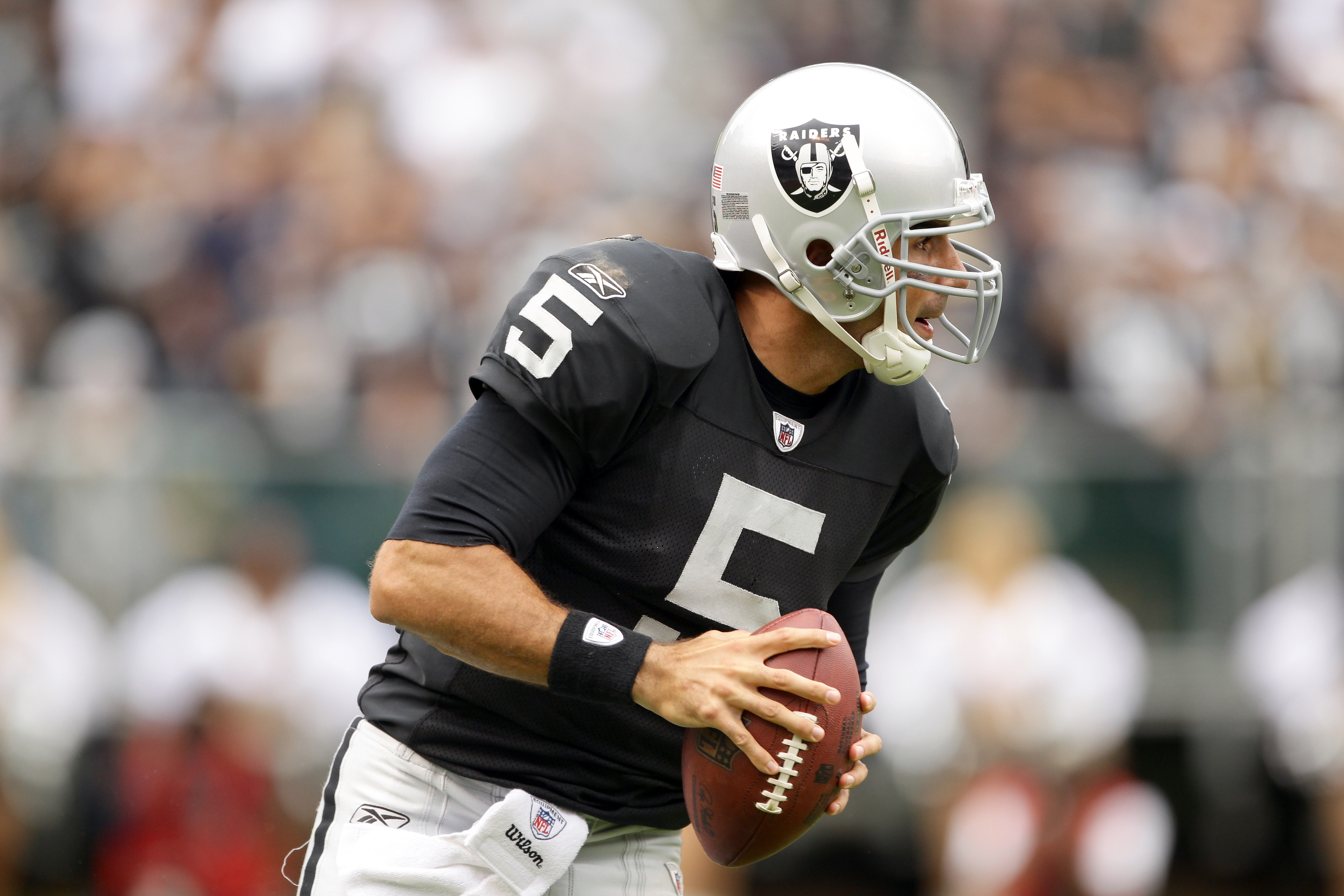 OAKLAND, CA - SEPTEMBER 19:  Bruce Gradkowski #5 of the Oakland Raiders in action during their game against the St. Louis Rams at the Oakland-Alameda County Coliseum on September 19, 2010 in Oakland, California.  (Photo by Ezra Shaw/Getty Images)