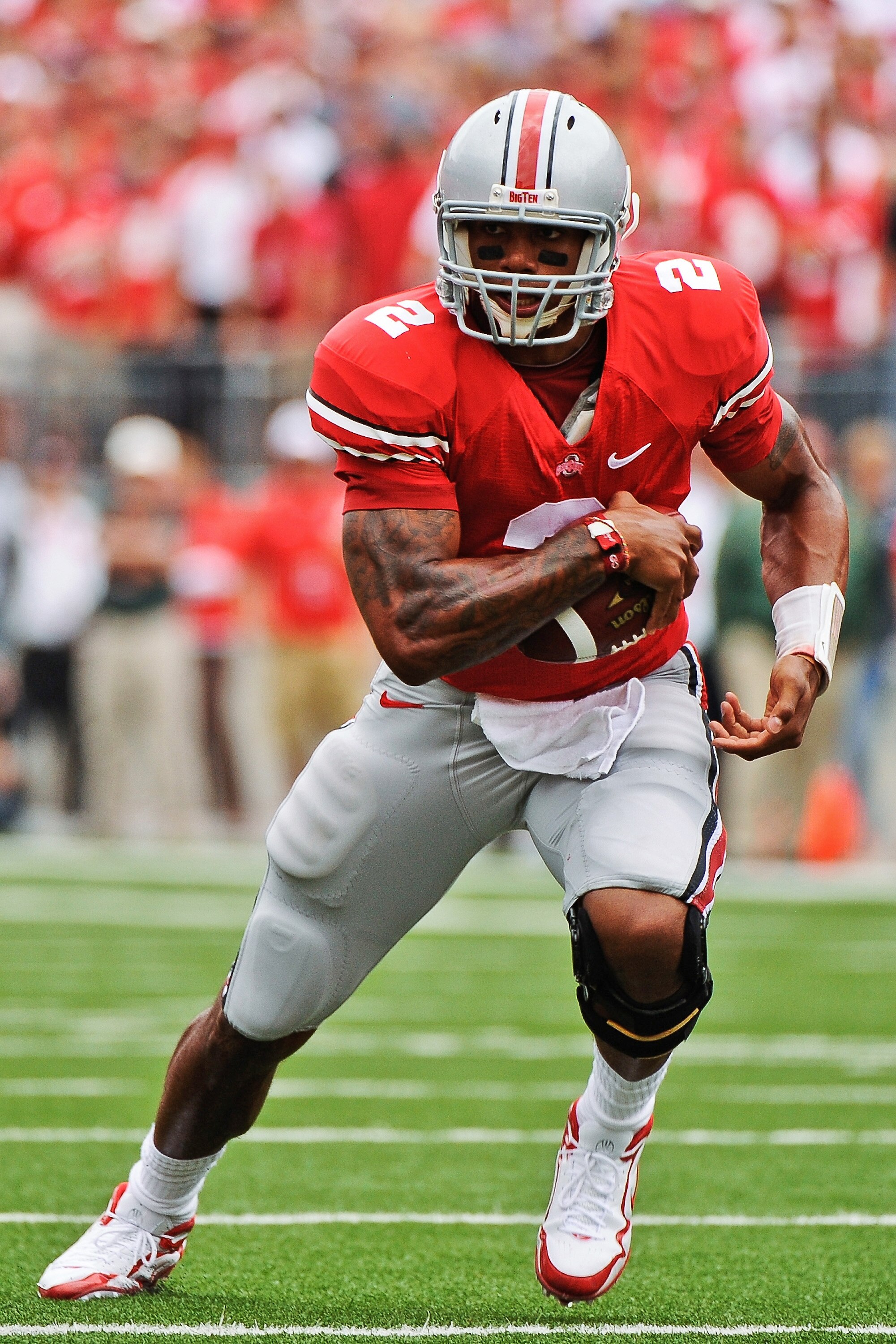 COLUMBUS, OH - SEPTEMBER 11:  Quarterback Terrelle Pryor #2 of the Ohio State Buckeyes runs with the ball against the Miami Hurricanes at Ohio Stadium on September 11, 2010 in Columbus, Ohio.  (Photo by Jamie Sabau/Getty Images)