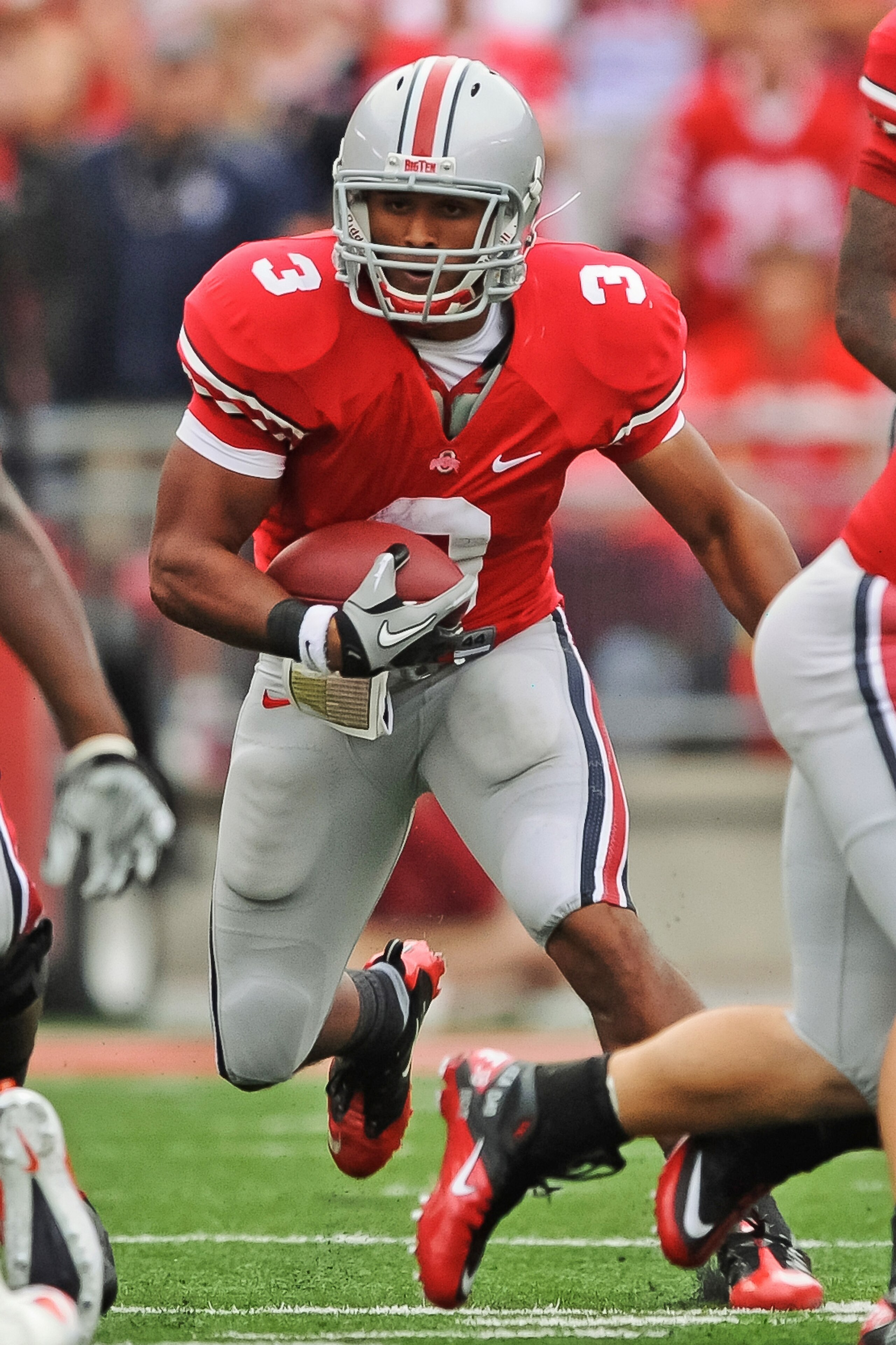 COLUMBUS, OH - SEPTEMBER 11: Brandon Saine #3 of the Ohio State Buckeyes runs with the ball against the Miami Hurricanes at Ohio Stadium on September 11, 2010 in Columbus, Ohio. (Photo by Jamie Sabau/Getty Images) COLUMBUS, OH - SEPTEMBER 11: Brandon Saine #3 of the Ohio State Buckeyes runs with the ball against the Miami Hurricanes at Ohio Stadium on September 11, 2010 in Columbus, Ohio. (Photo by Jamie Sabau/Getty Images)
