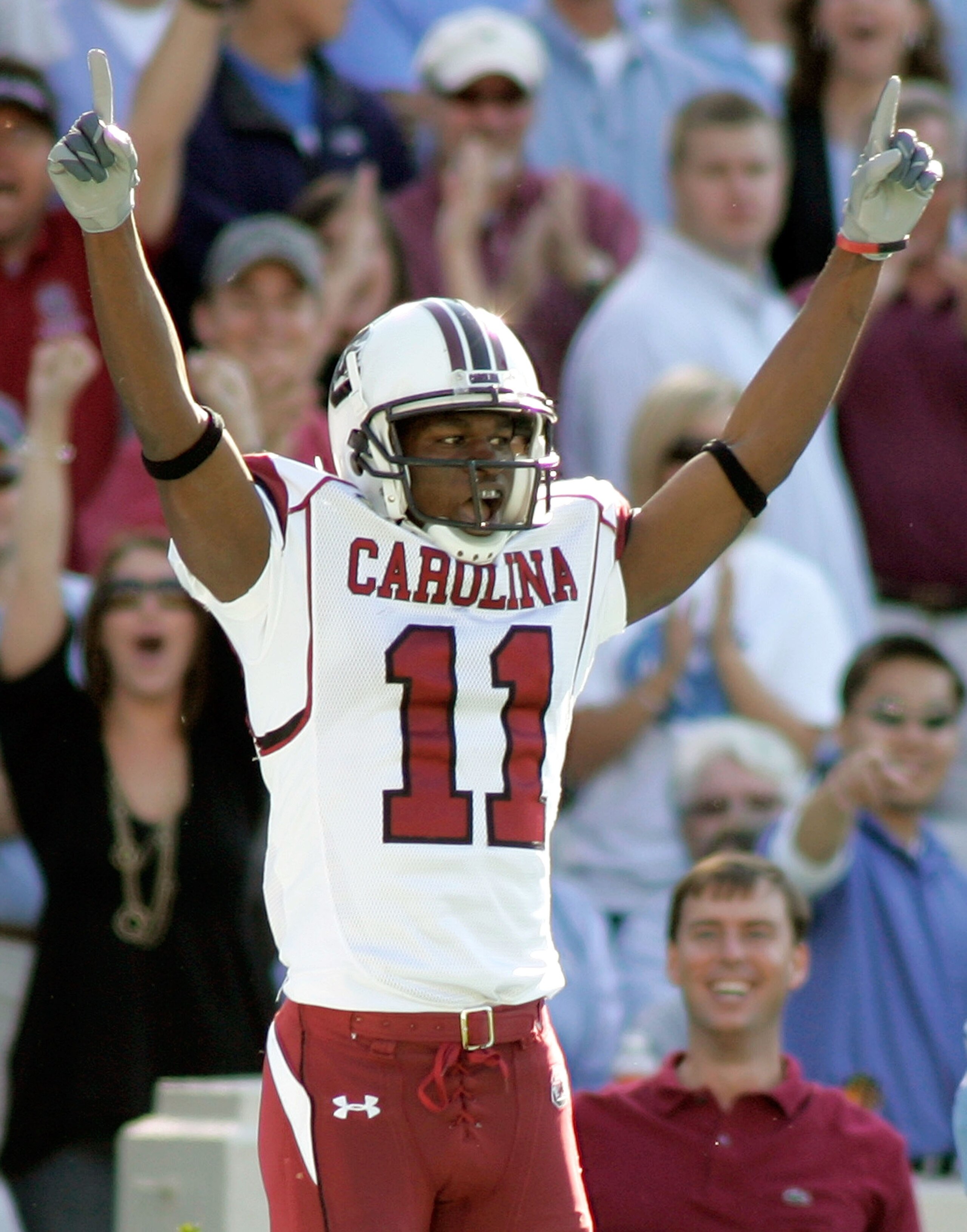 CHAPEL HILL, NC - OCTOBER 13:  Receiver Kenny McKinley #11 of the South Carolina Gamecocks celebrates after catching a touchdown pass against the North Carolina Tar Heels in the first quarter at Kenan Stadium October 13, 2007 in Chapel Hill, North Carolin