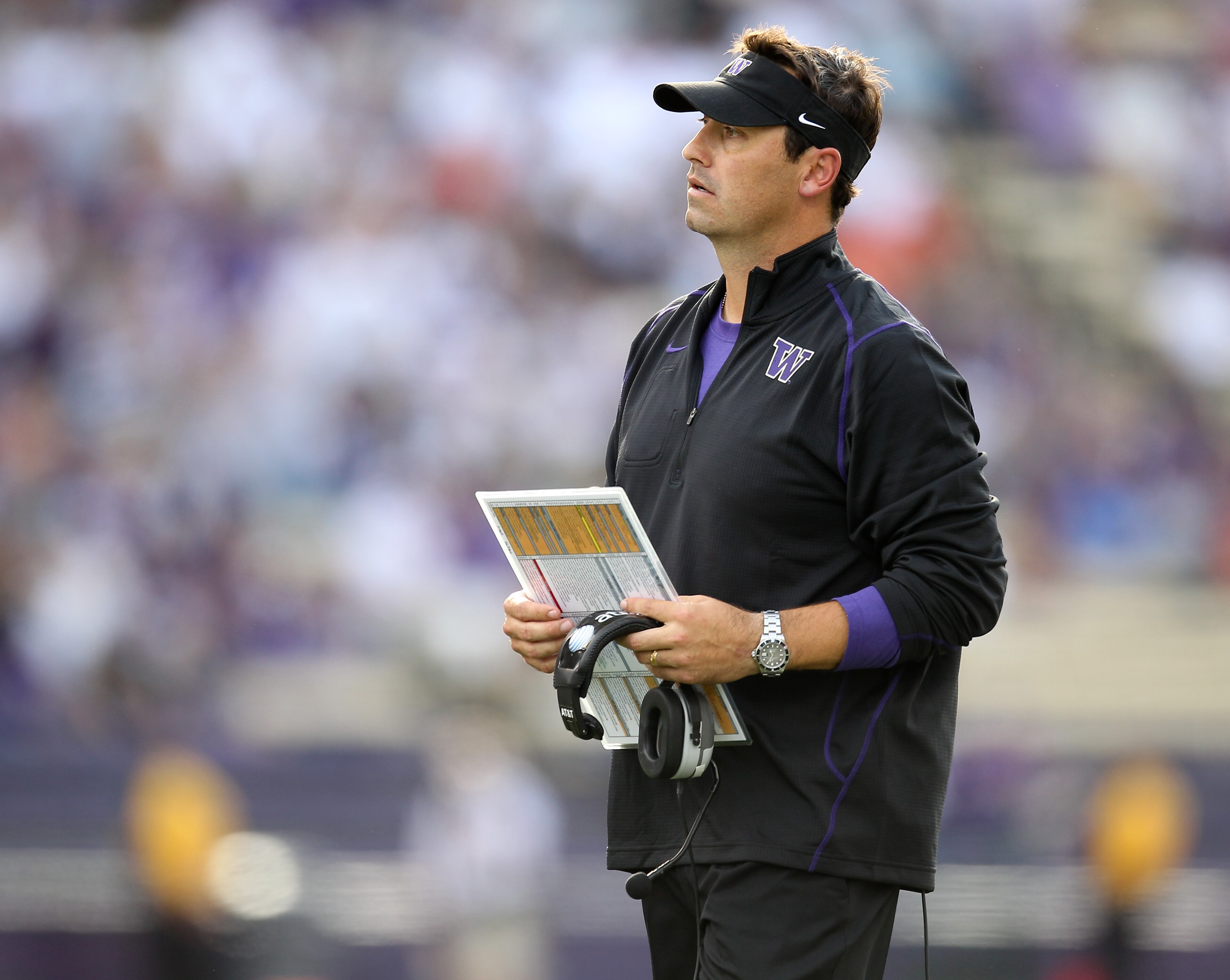 SEATTLE - SEPTEMBER 11:  Head coach Steve Sarkisian of the Washington Huskies looks on during the game against the Syracuse Orange on September 11, 2010 at Husky Stadium in Seattle, Washington. (Photo by Otto Greule Jr/Getty Images)