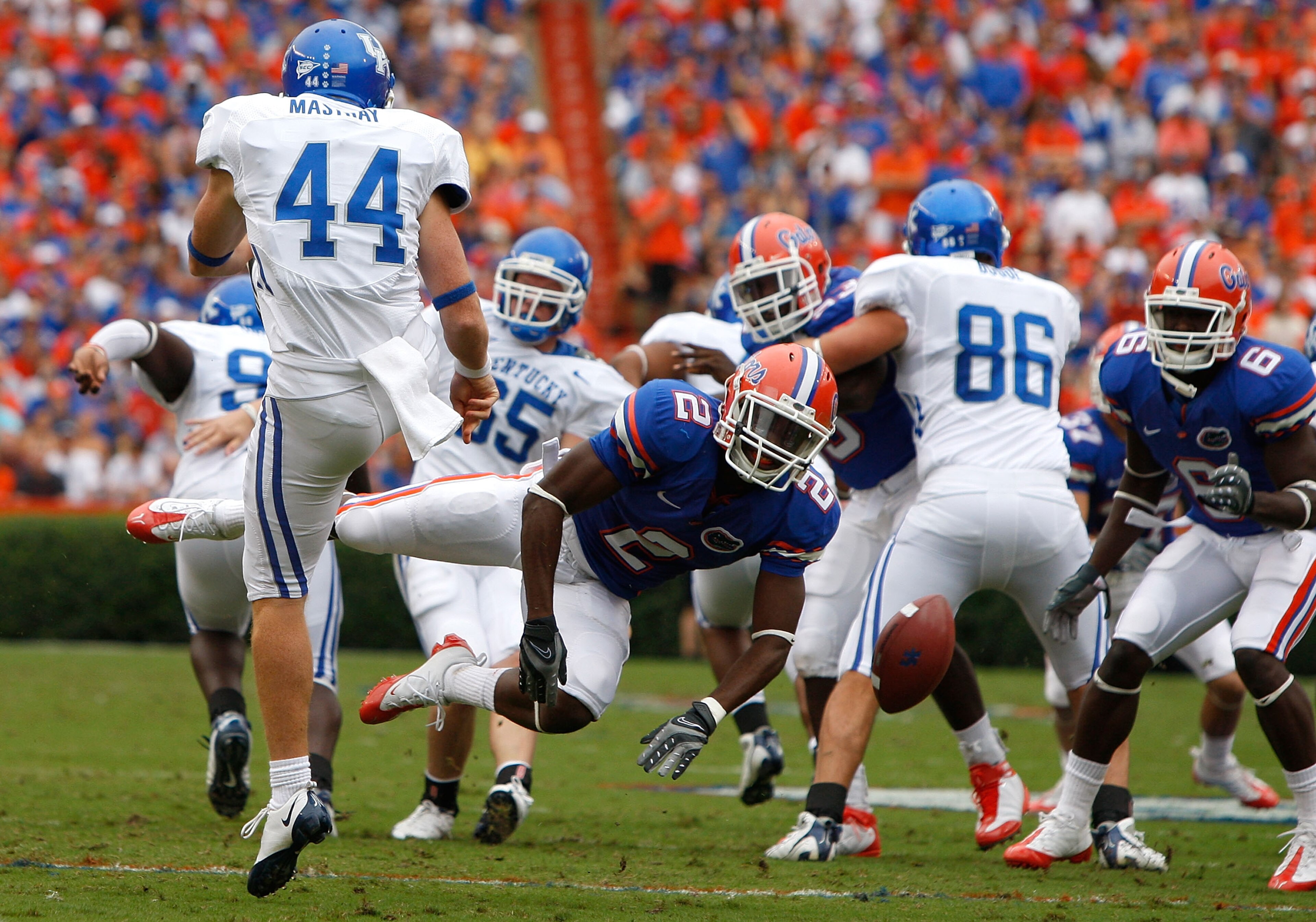 GAINESVILLE, FL - OCTOBER 25:  Jeffery Demps #2 of the Florida Gators blocks the punt of Tim Masthay #44 of the Kentucky Wildcats at Ben Hill Griffin Stadium on October 25, 2008 in Gainesville, Florida.  (Photo by Sam Greenwood/Getty Images)