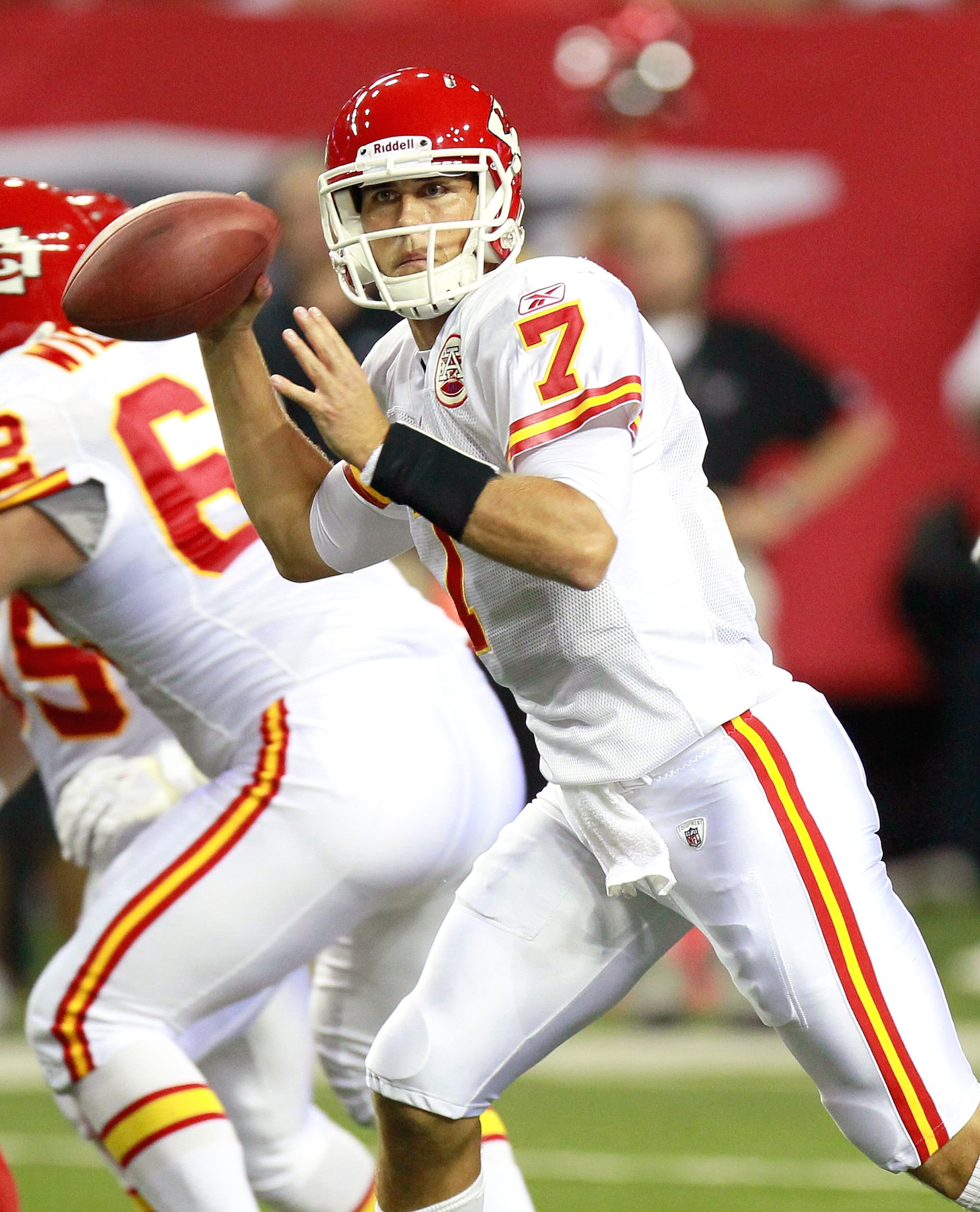 ATLANTA - AUGUST 13:  Matt Cassel #7 of the Kansas City Chiefs against the Atlanta Falcons at Georgia Dome on August 13, 2010 in Atlanta, Georgia.  (Photo by Kevin C. Cox/Getty Images)